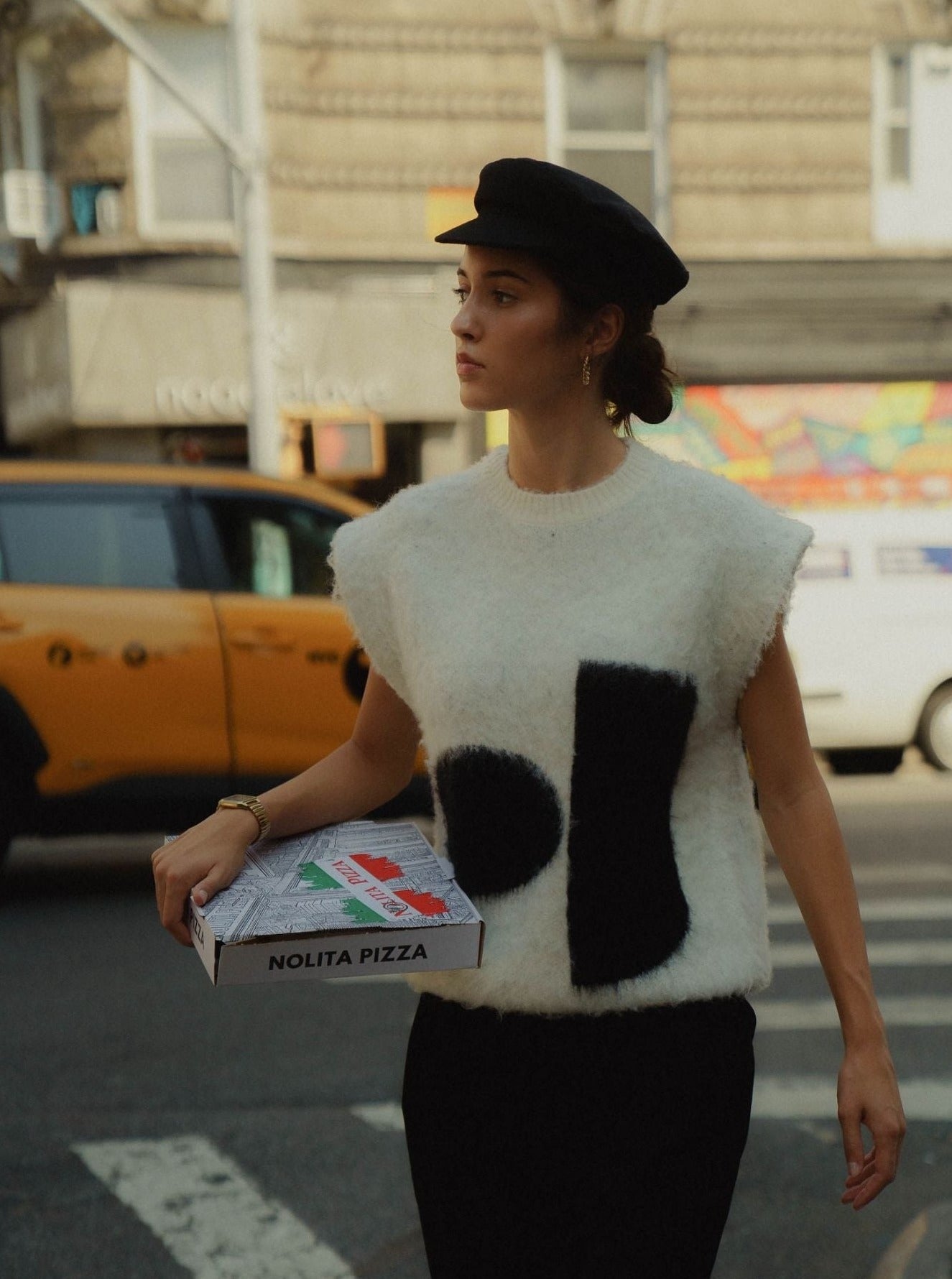 Bourse modern graphic vest