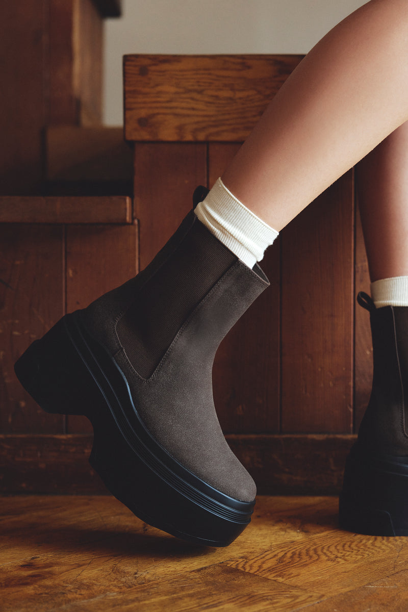Alter Short Boots