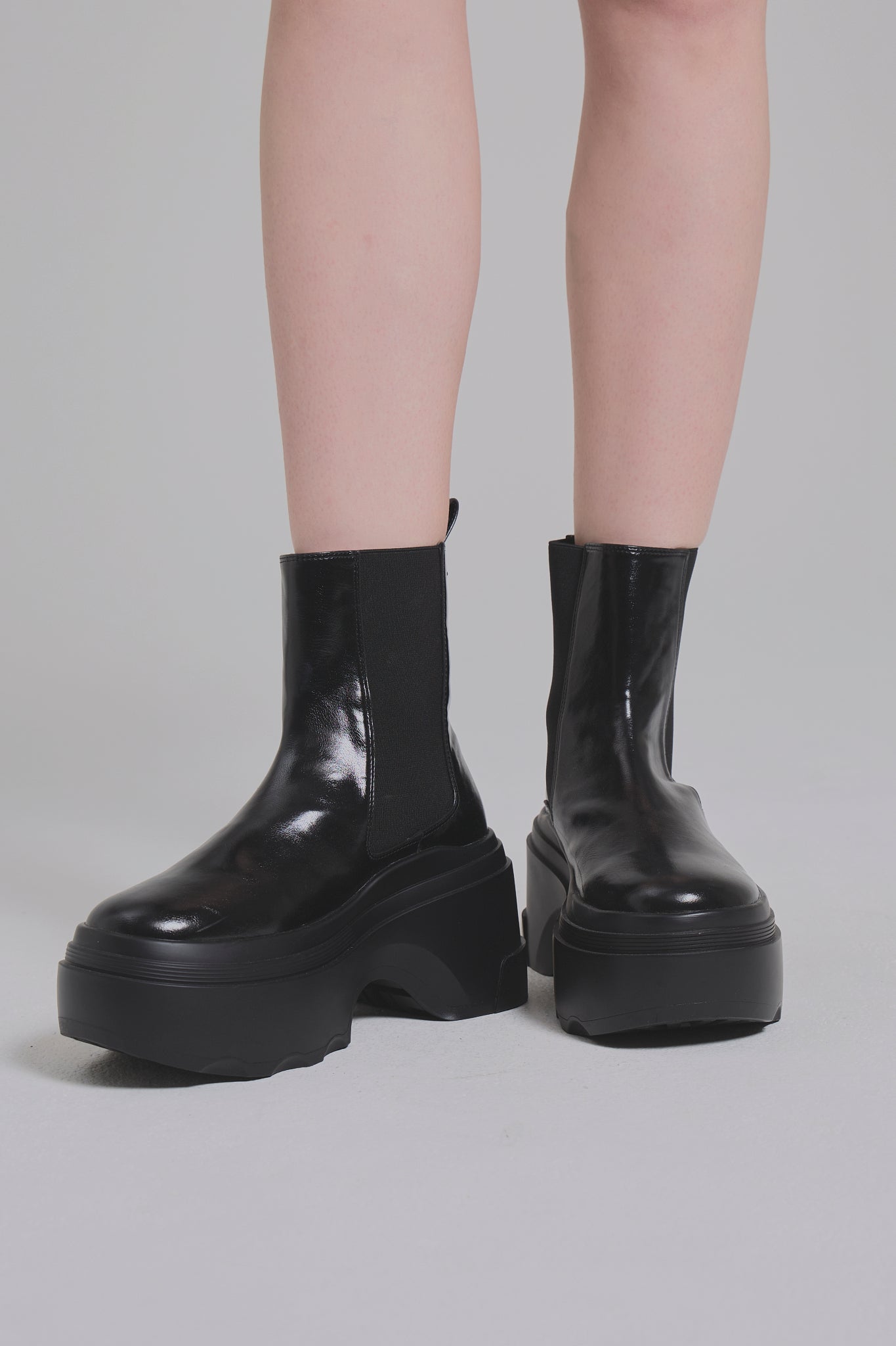 Alter Short Boots