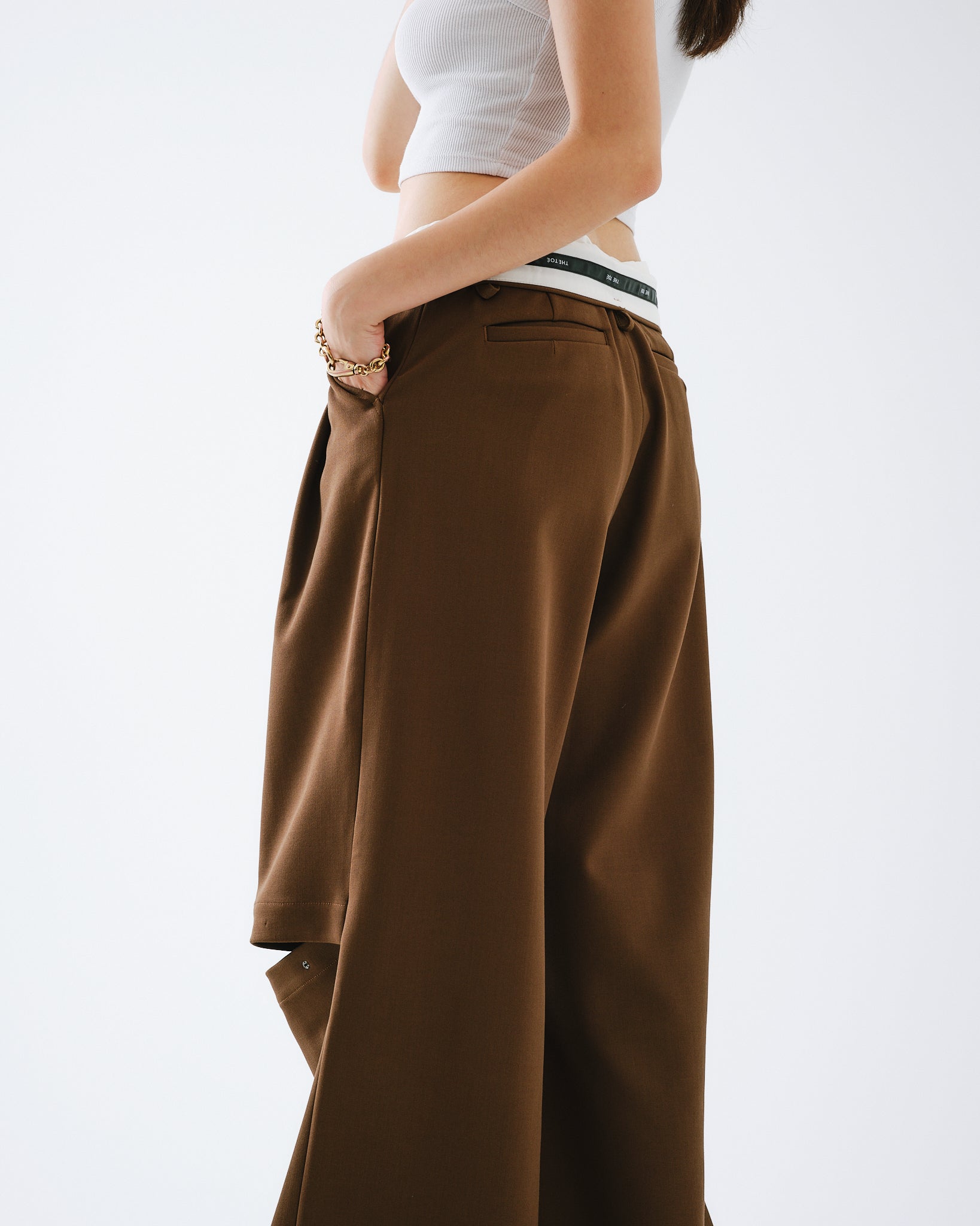 Strasbourg slit pants