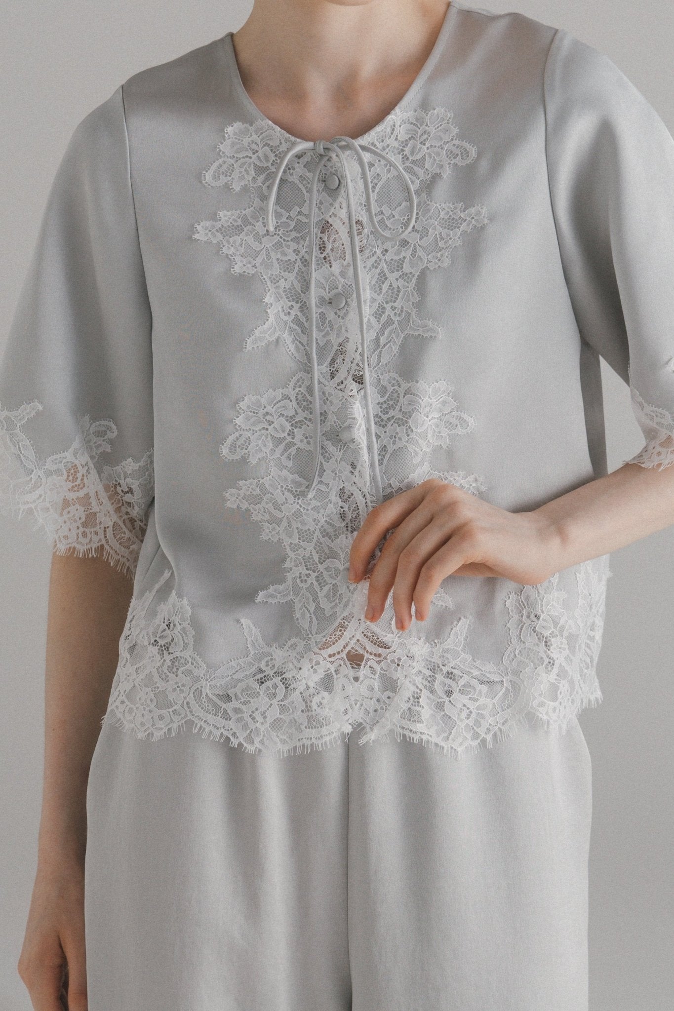 Egelantier Satin Top .