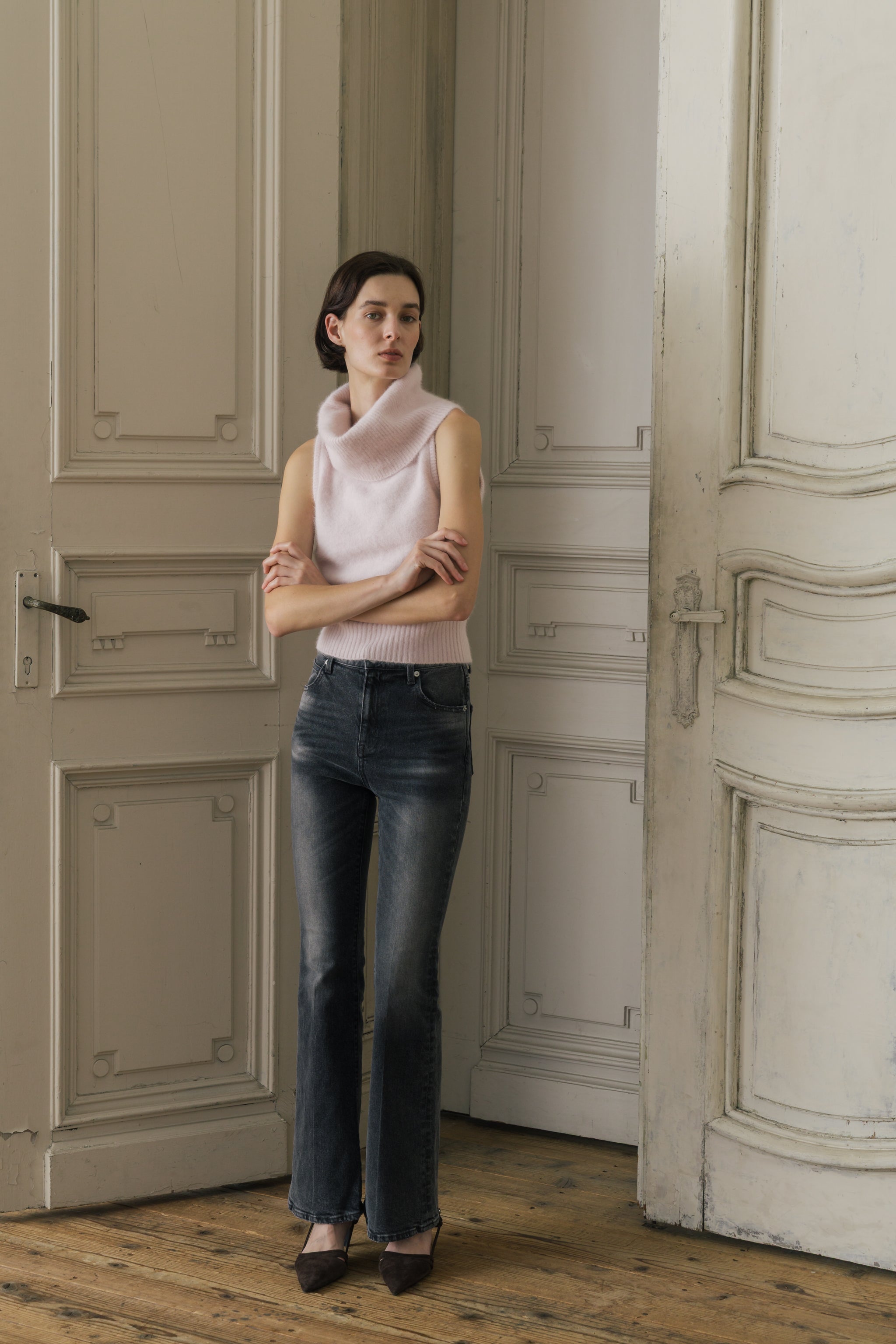 Kerava Sleeveless Turtleneck Knit