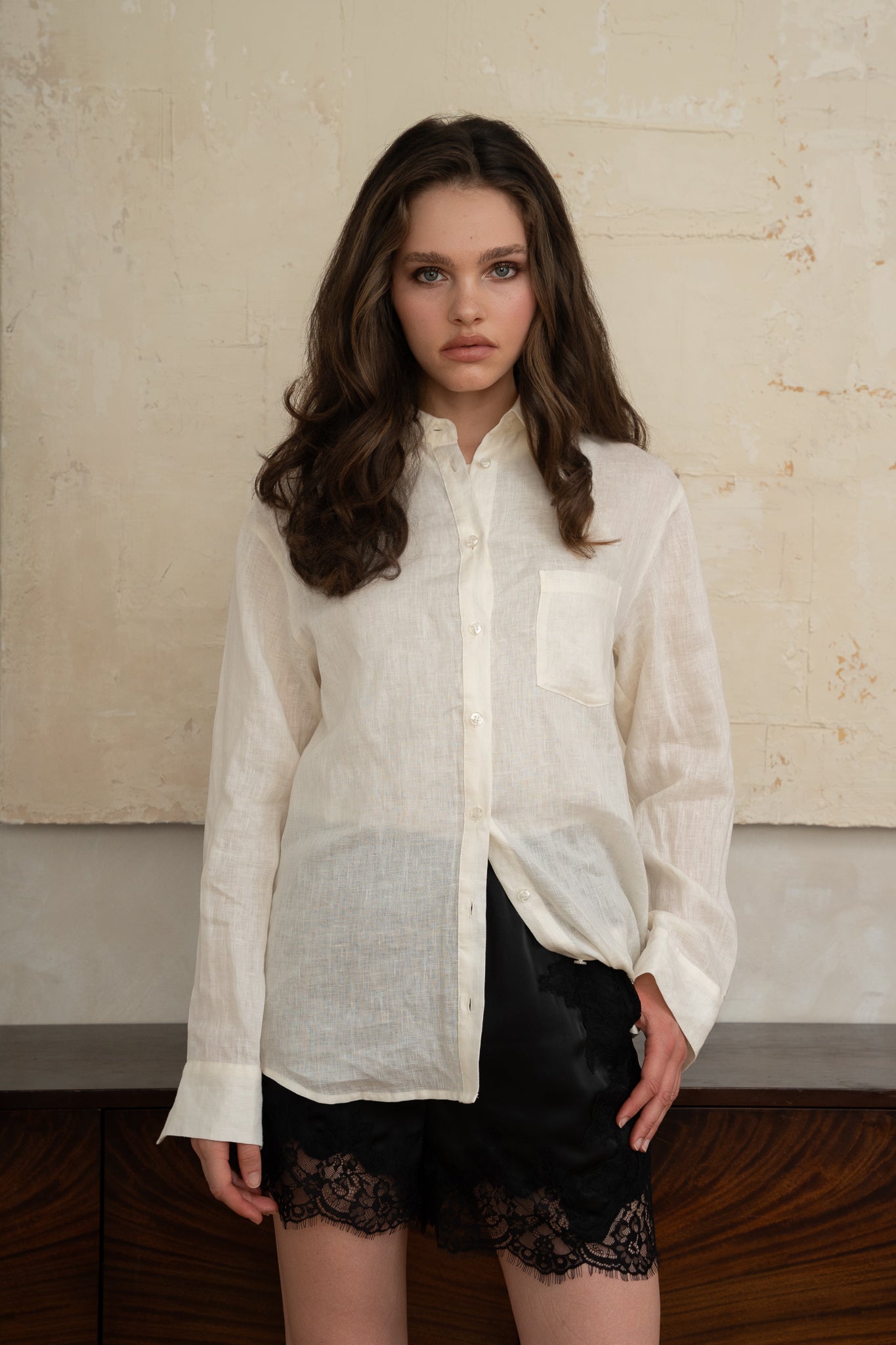 Sneek Lace Short Pants