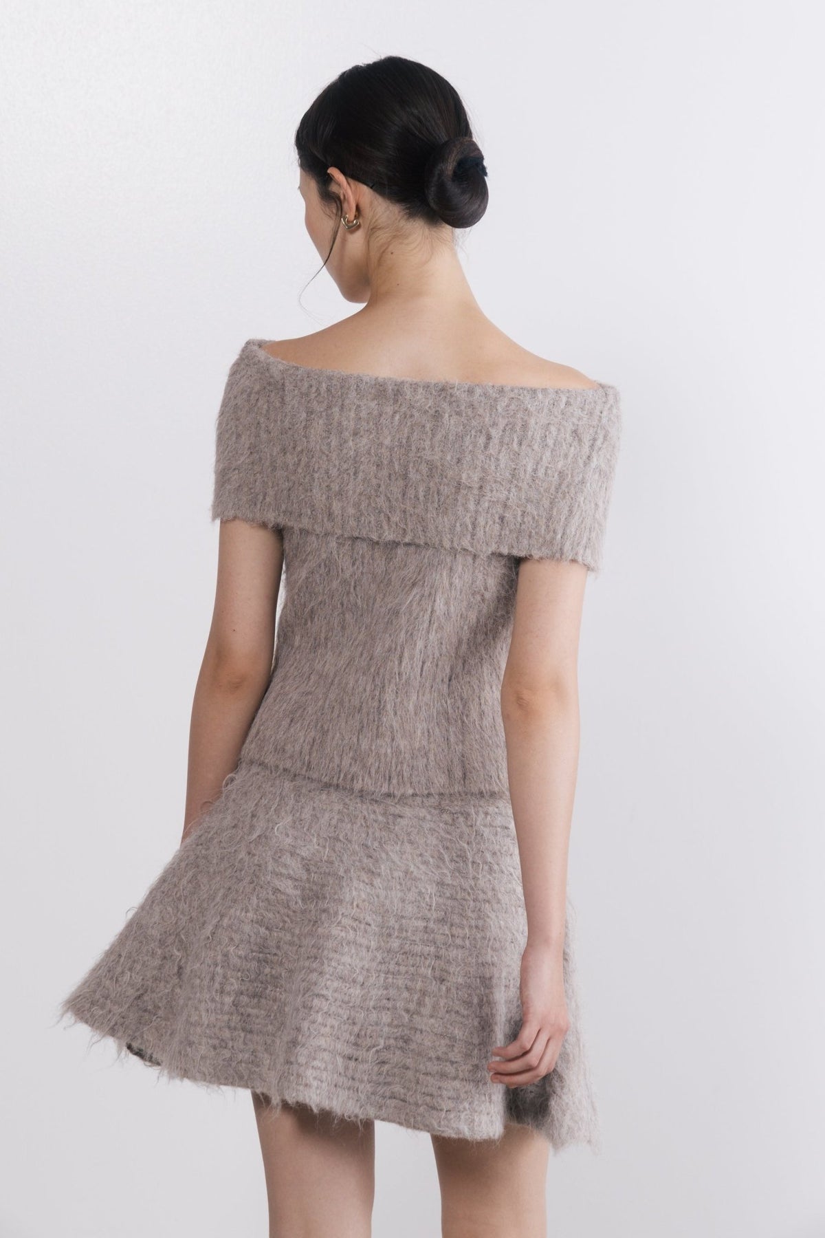 Friedrich Sleeveless Off-Shoulder Top