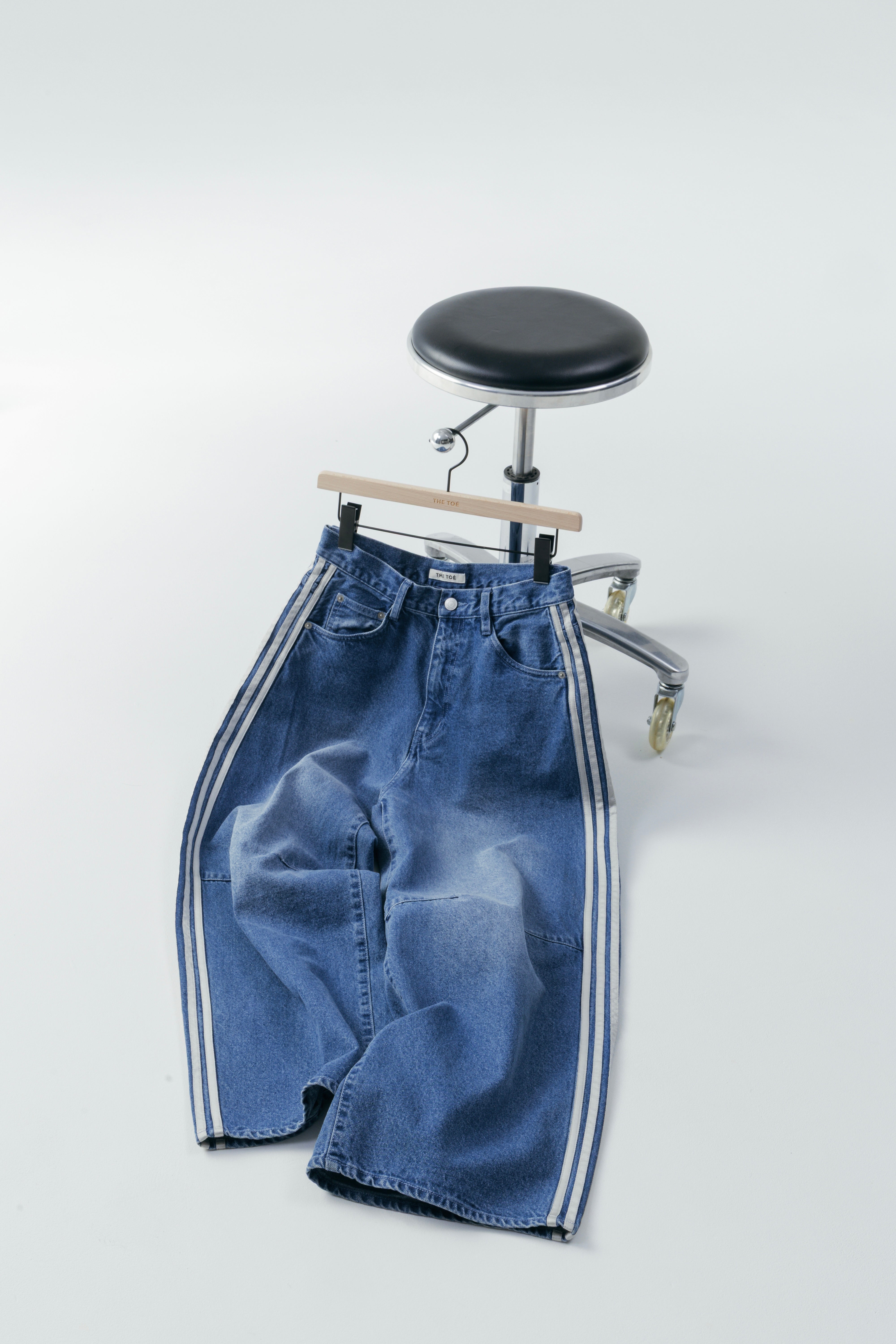 Emirates track denim pants (new color)