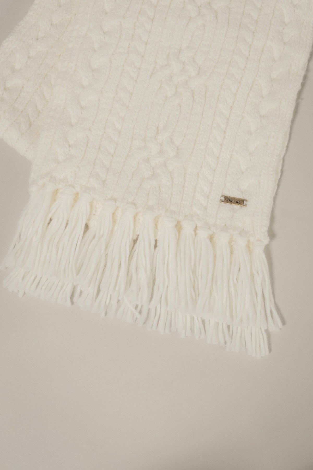 Korppoo Cable Knit Muffler