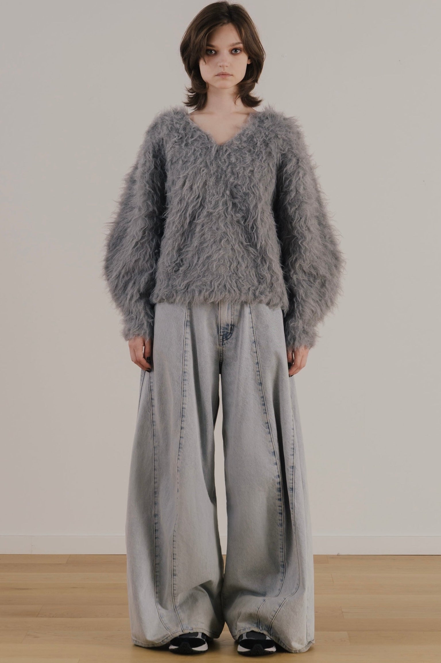 Eltz Shaggy Vneck Knit