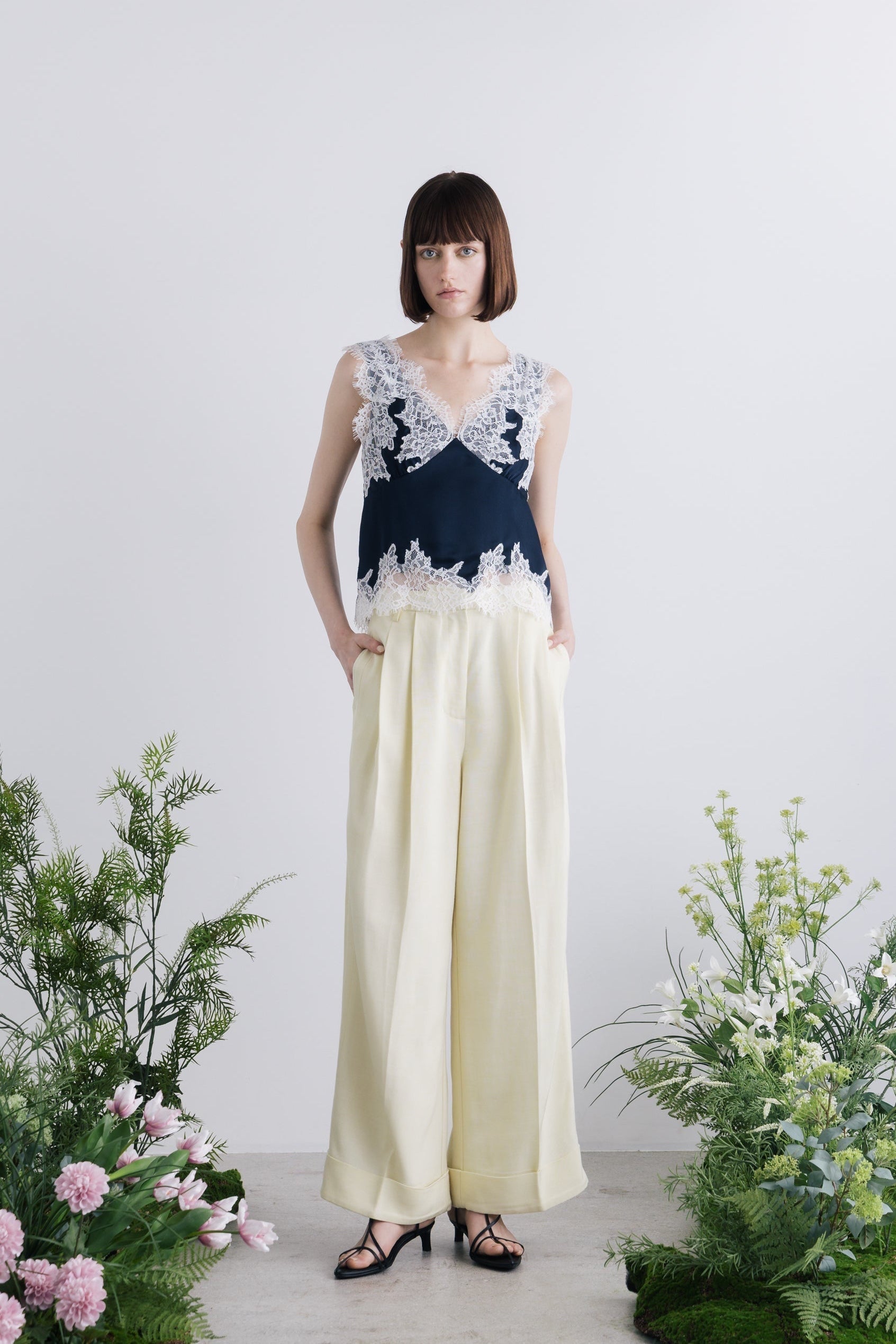 Sneek Lace Top (new color)