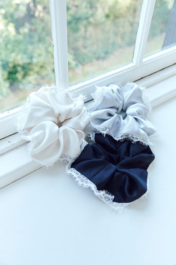 Maas Lace Scrunchie