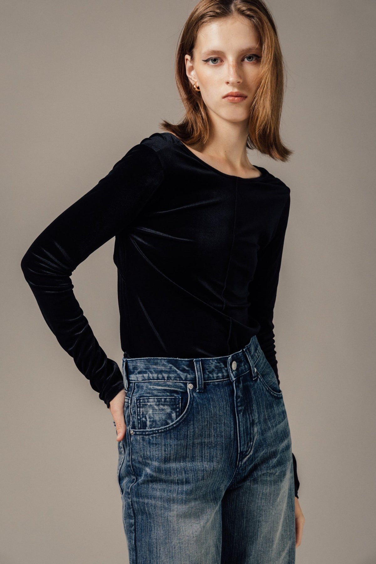 Kittila Velour Twist Top
