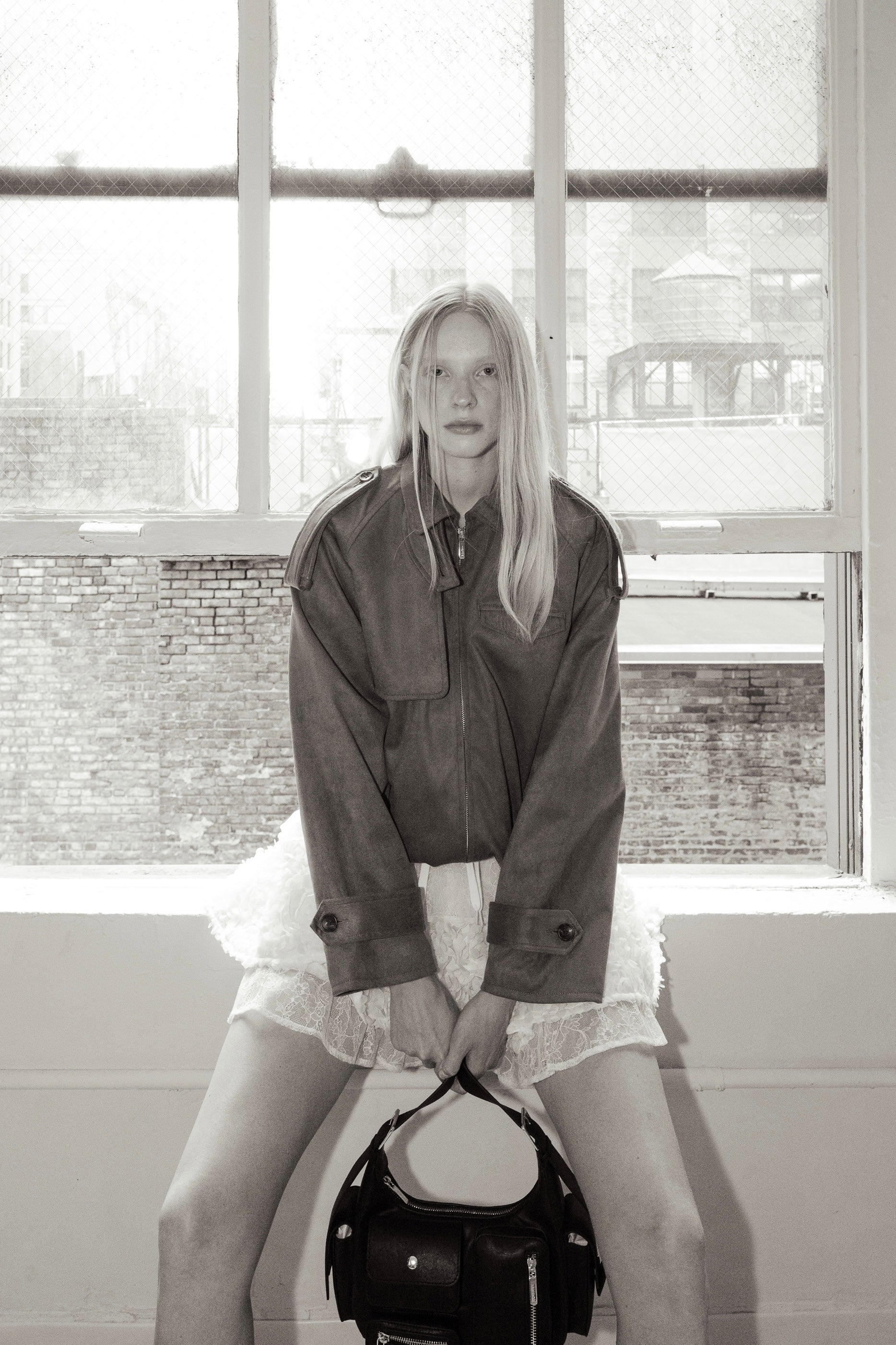 即完売　THE TOE MAYFAIR LACE SKIRT Mayfair Lace Skirt – THE TOÉ