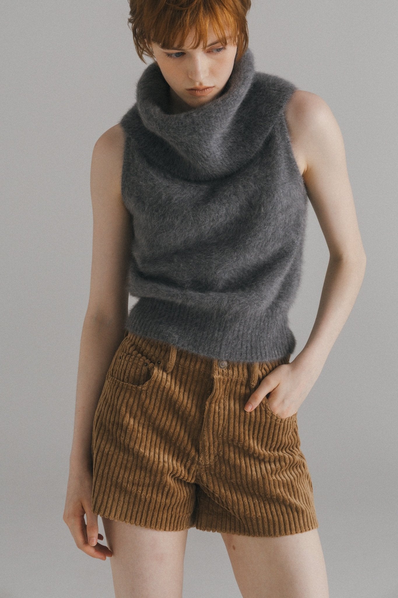 Kerava Sleeveless Turtleneck Knit