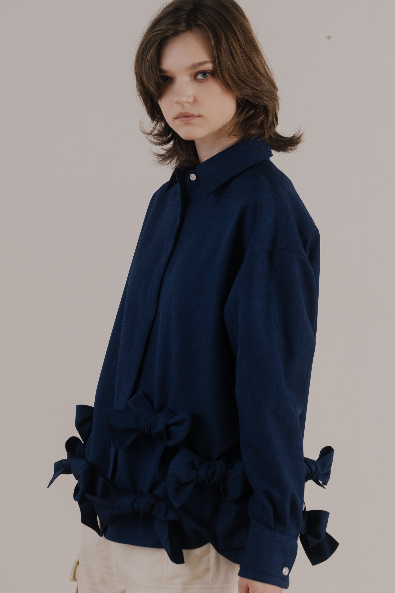 Kordela Twist Shirt – THE TOÉ Kordela Twist Shirt – THE TOÉ