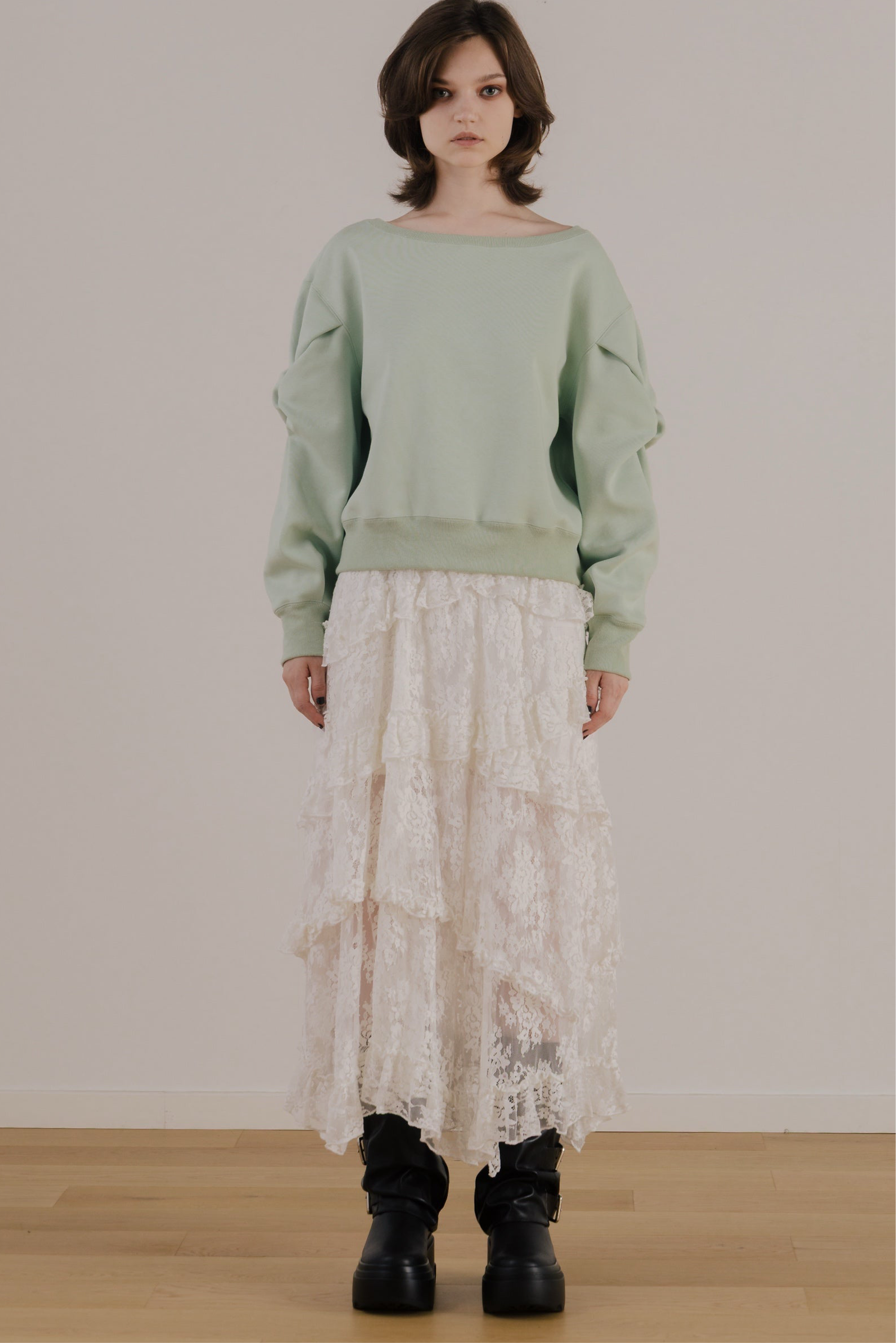 Opern Off-shoulder Sweat