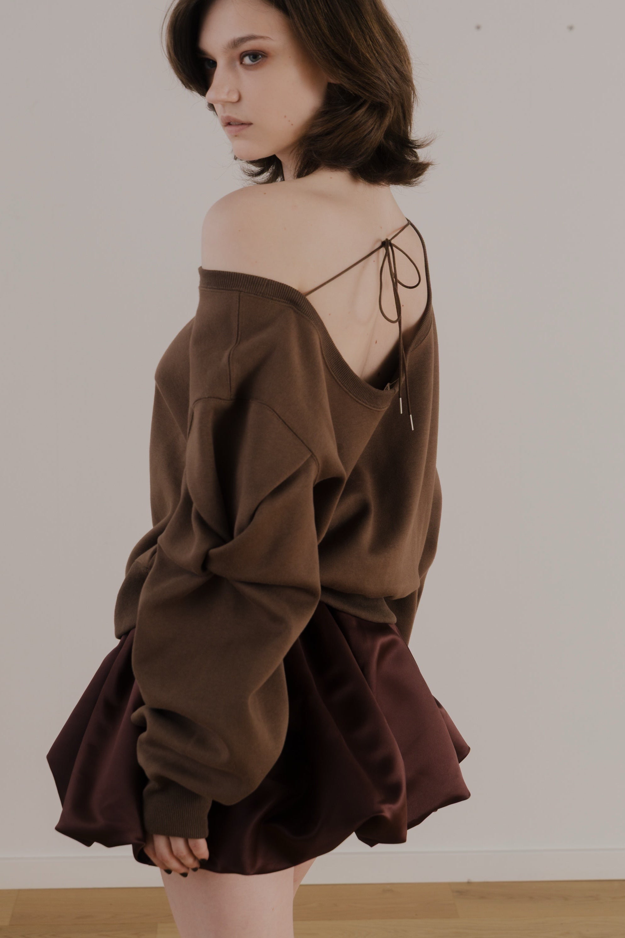 Opern Off-shoulder Sweat