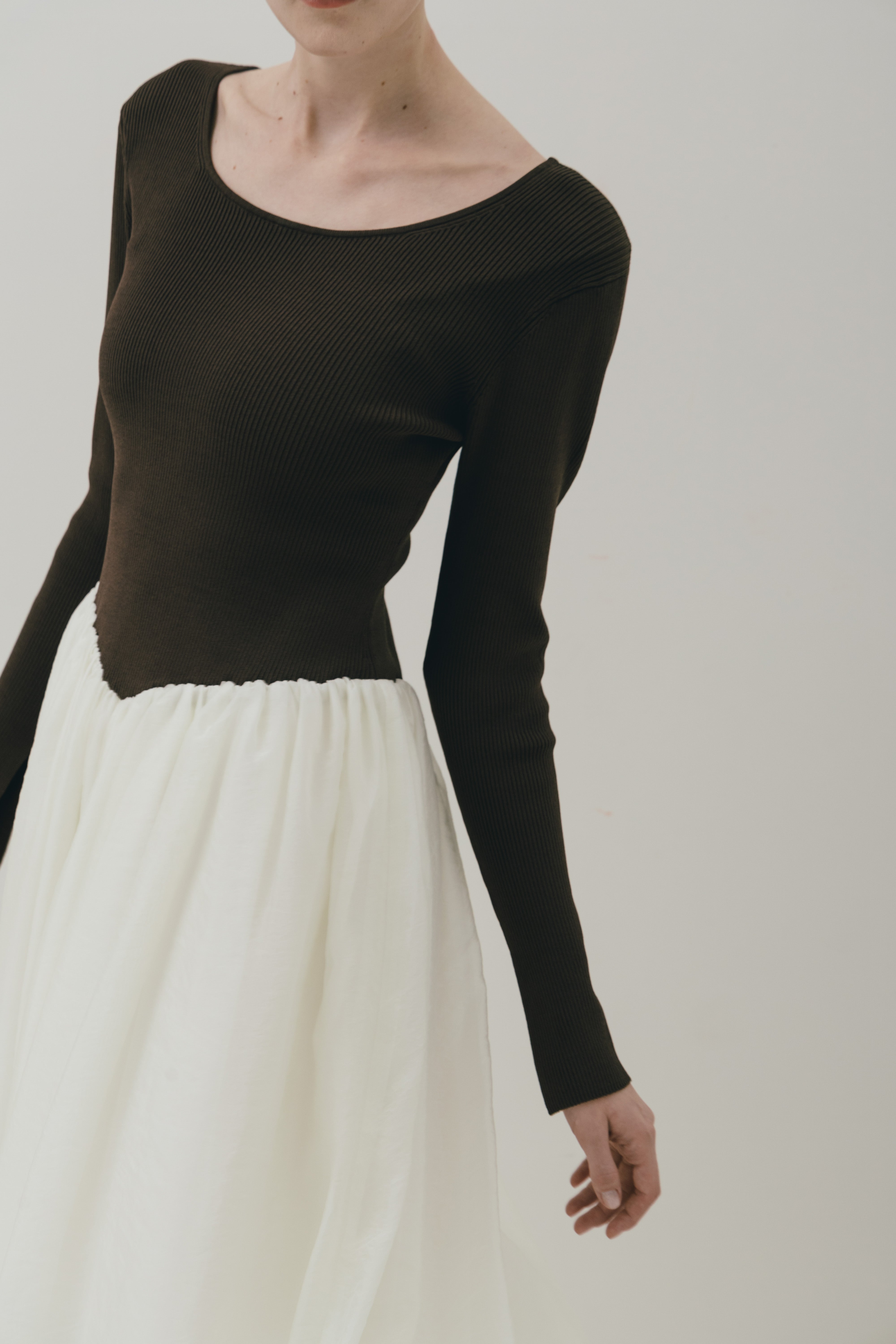 ワンピース thetoe Barbican Onepiece A28244B4-3BEF-4D13-A147-