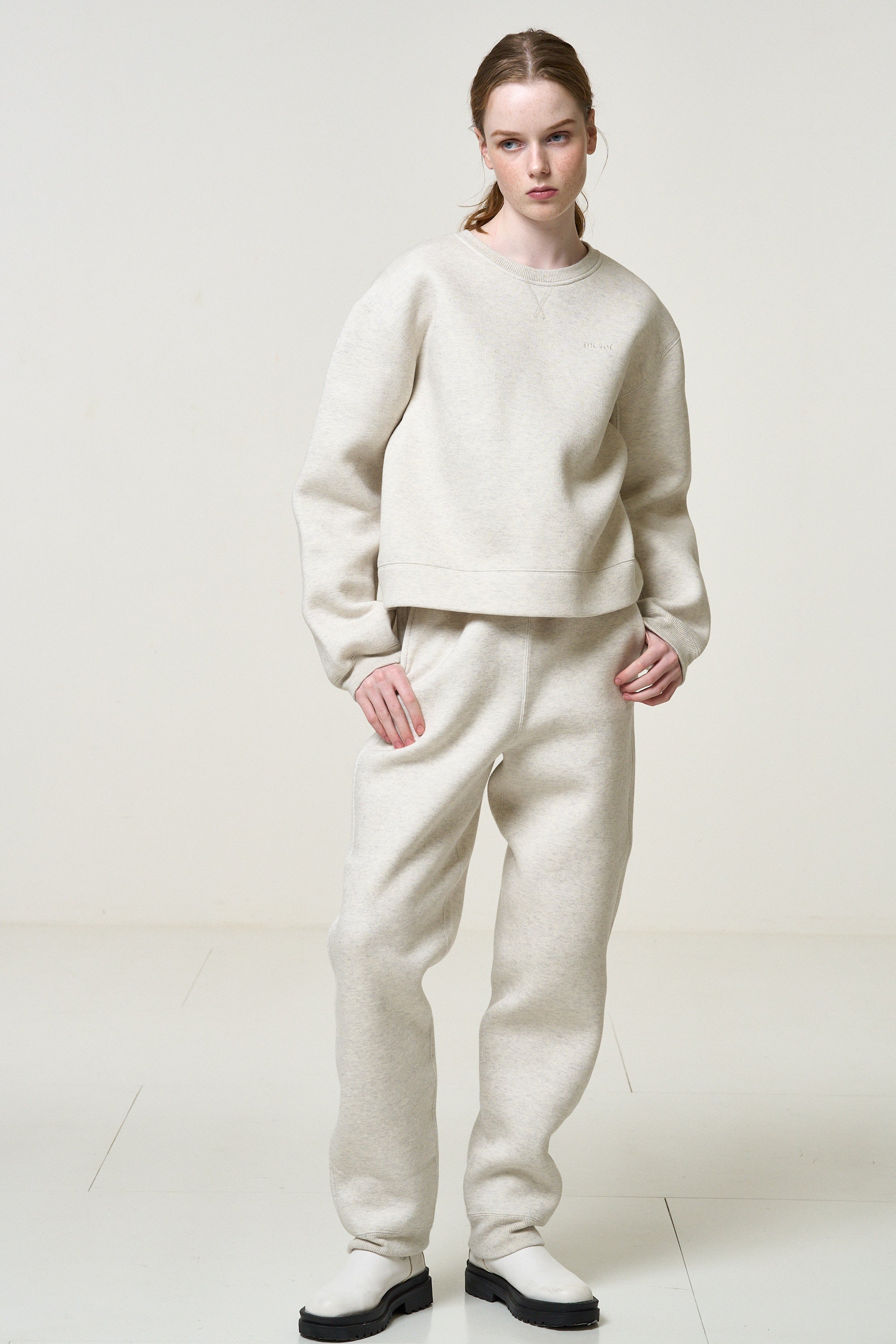 THETOÉ Hampton sweatshirt&skirt THETOE