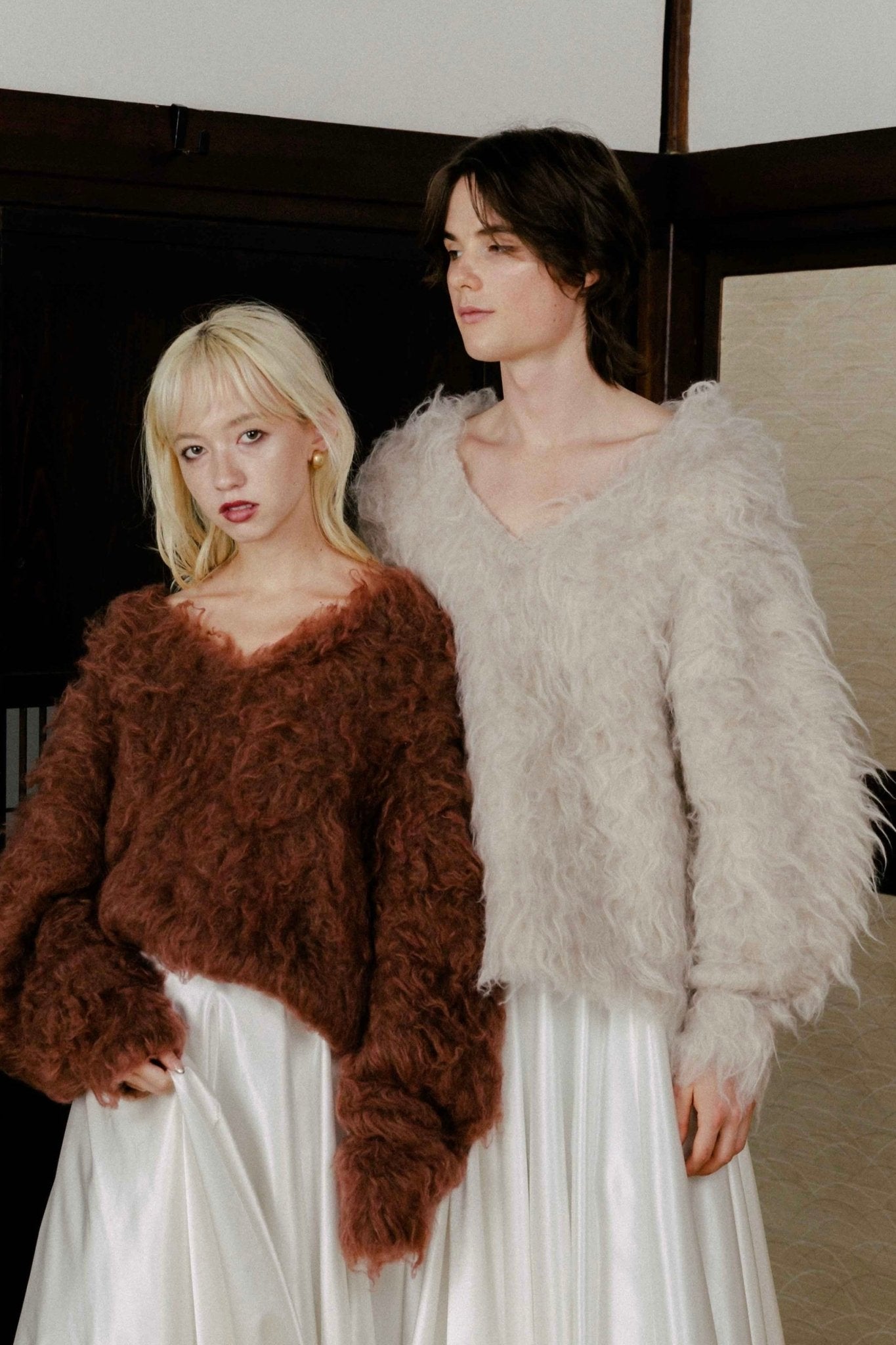 Pigalle shaggy Vneck knit – THE TOÉ