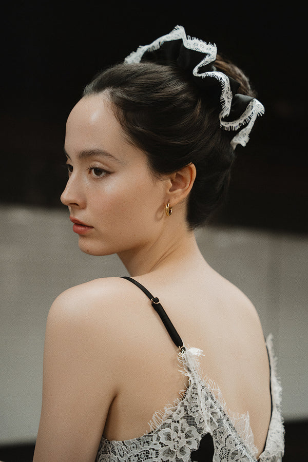 Maas Lace Scrunchie