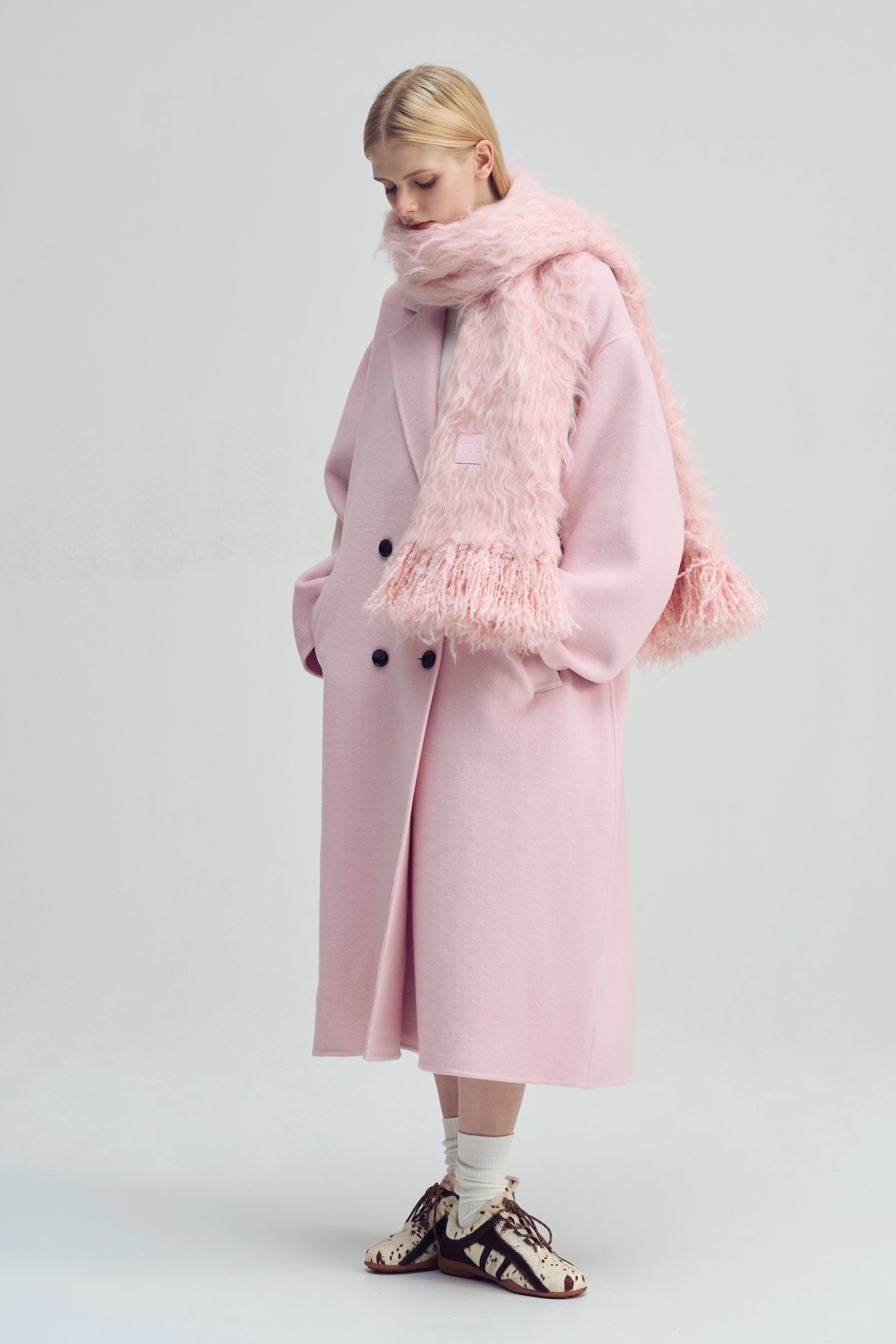 Pigalle shaggy muffler