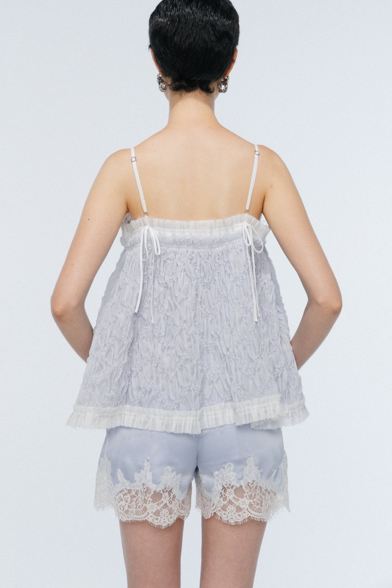 Sneek Lace Short Pants