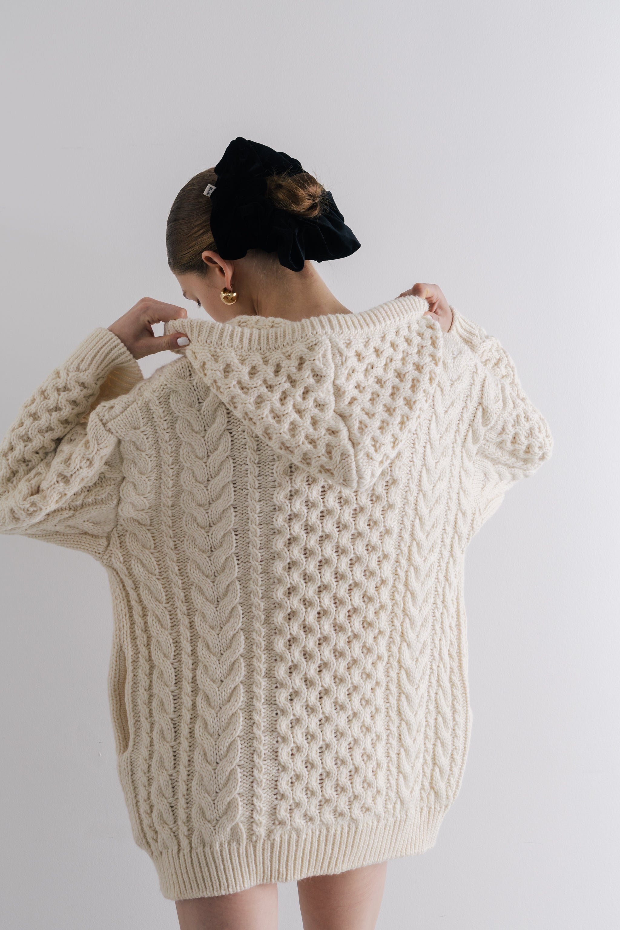 TOÉ Velours Scrunchie