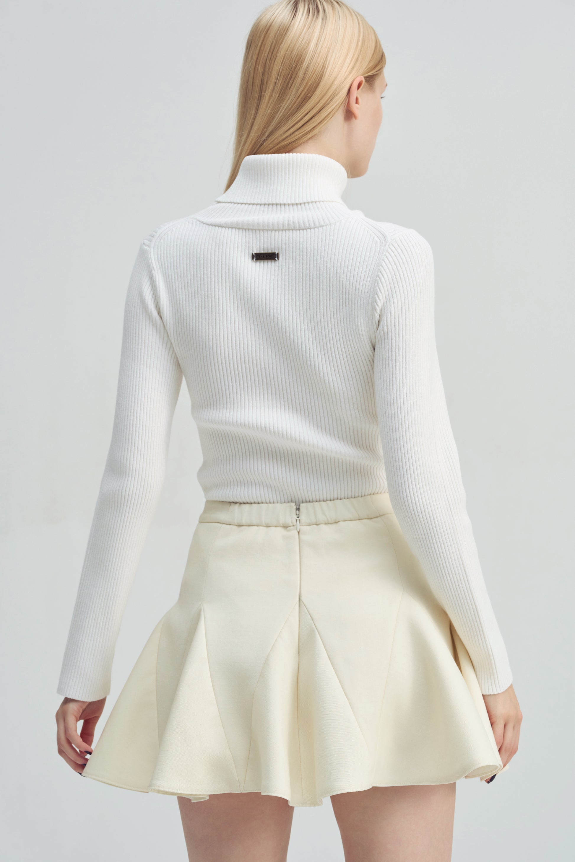 Reeperbahn Turtle Neck Knit