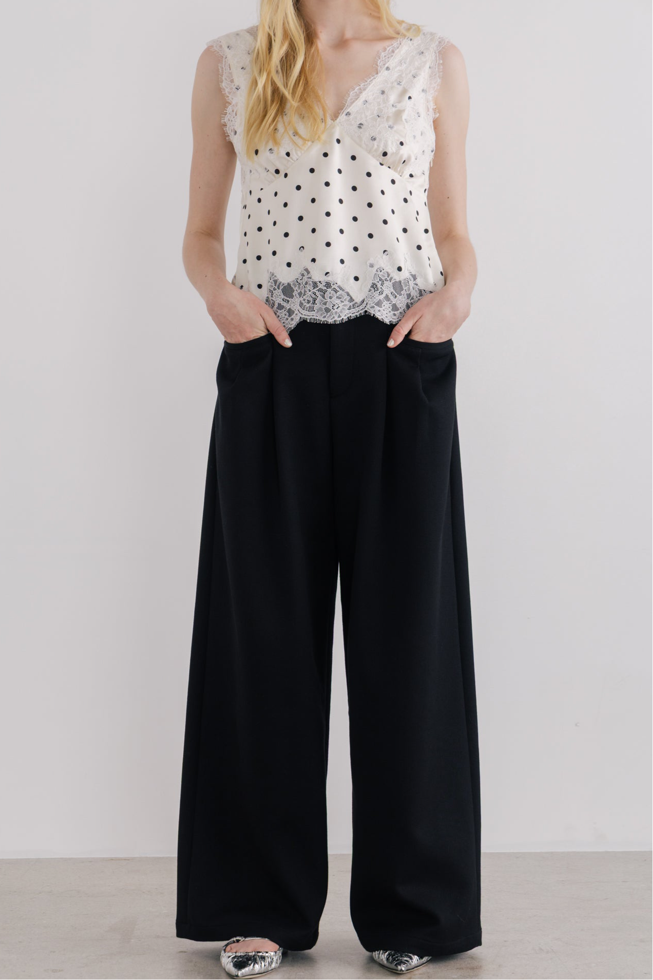 Sneek Lace Top – THE TOÉ Sneek Lace Top – THE TOÉ