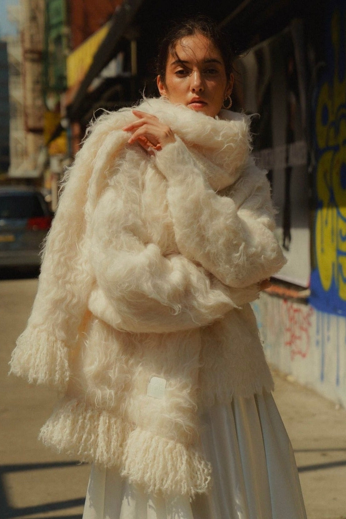 Pigalle shaggy muffler