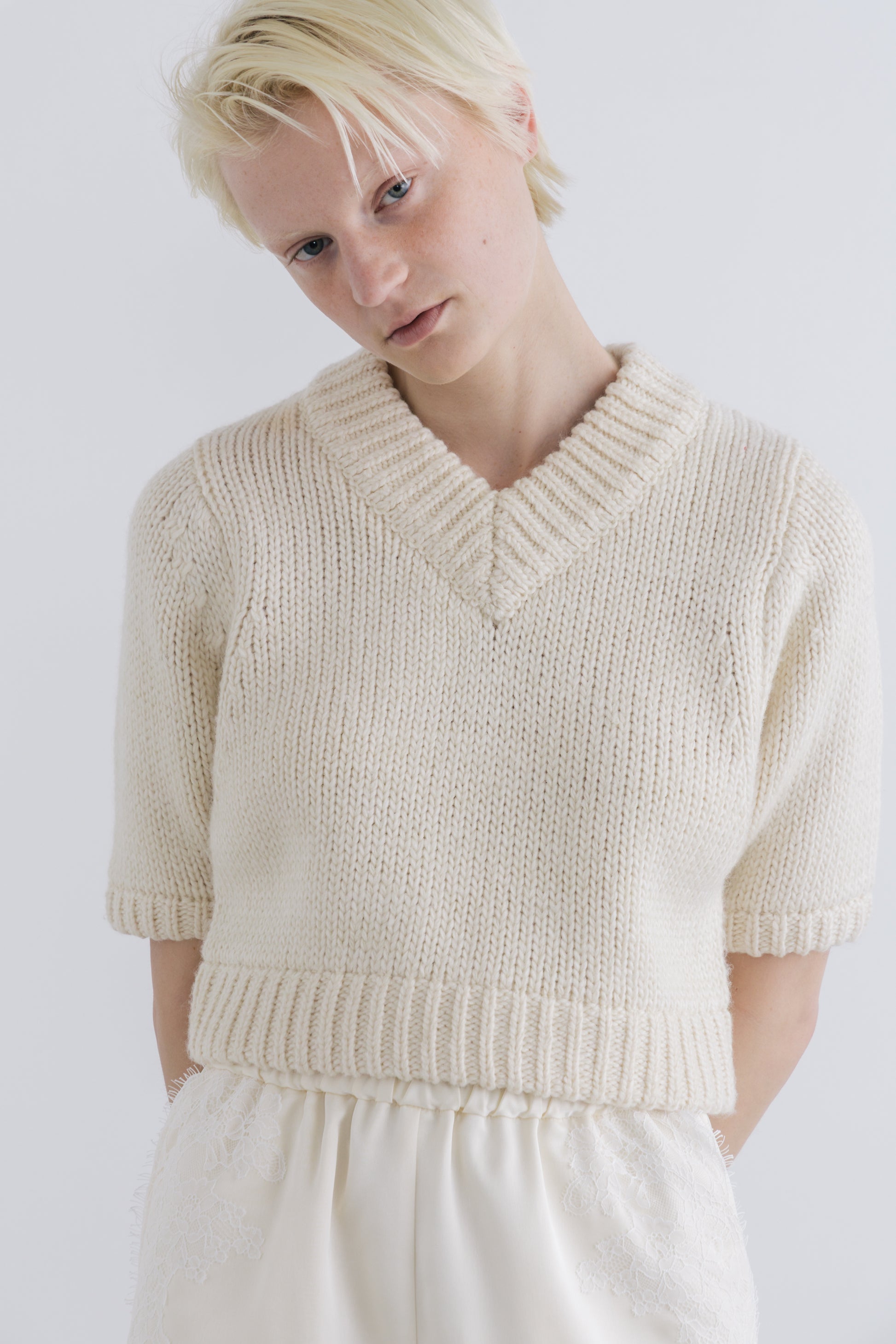 巴克拉瓦短款针织衫