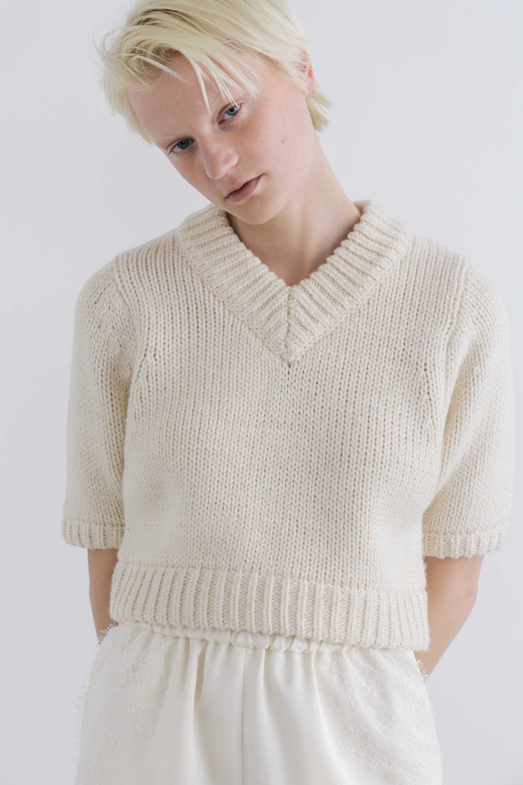 巴克拉瓦短款针织衫