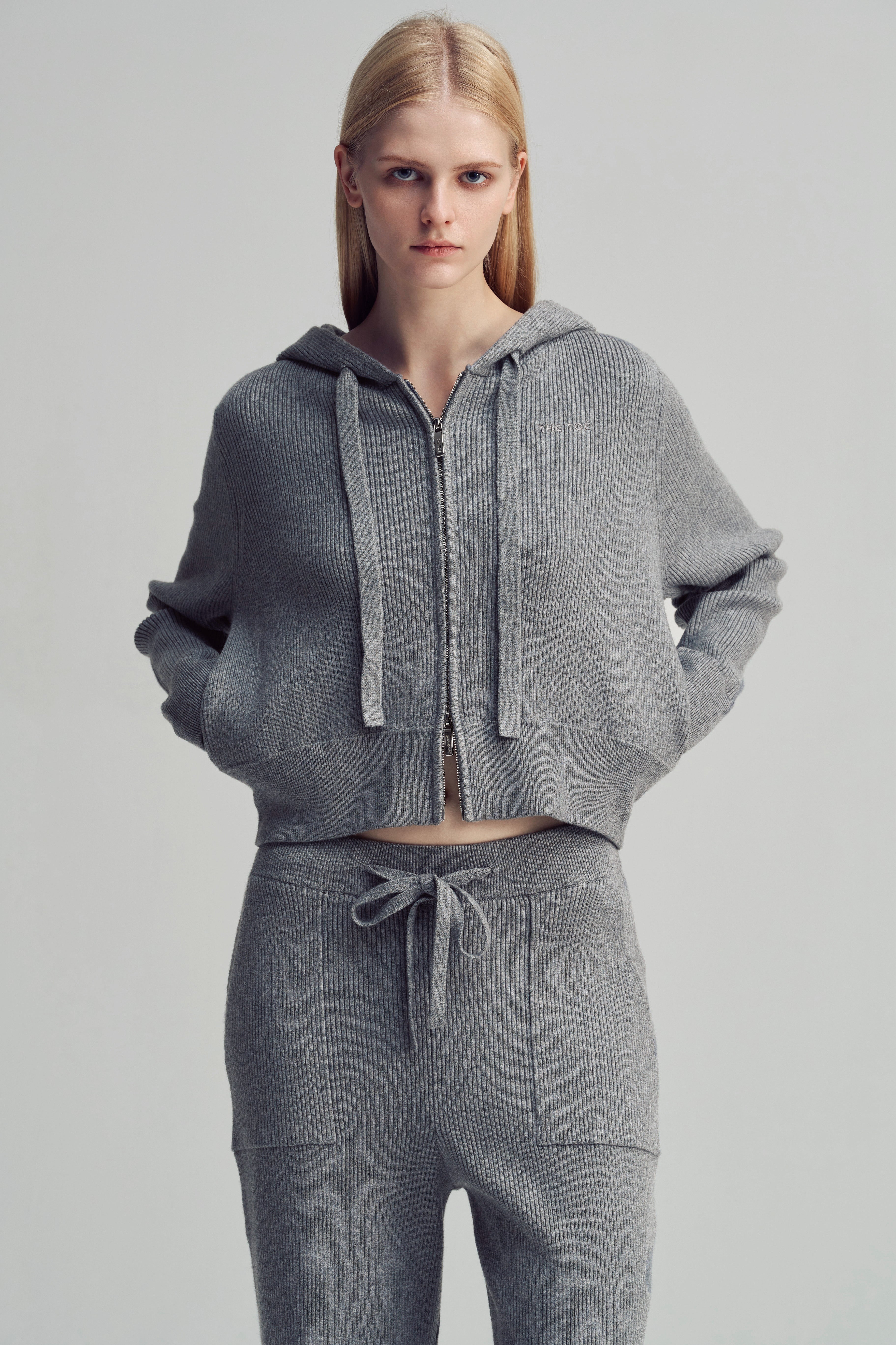 現行品♡THE TOE ケーブルニット フード パーカー ワッフル ウール 厚手 Tor Knit Hoodie – THE TOÉ
