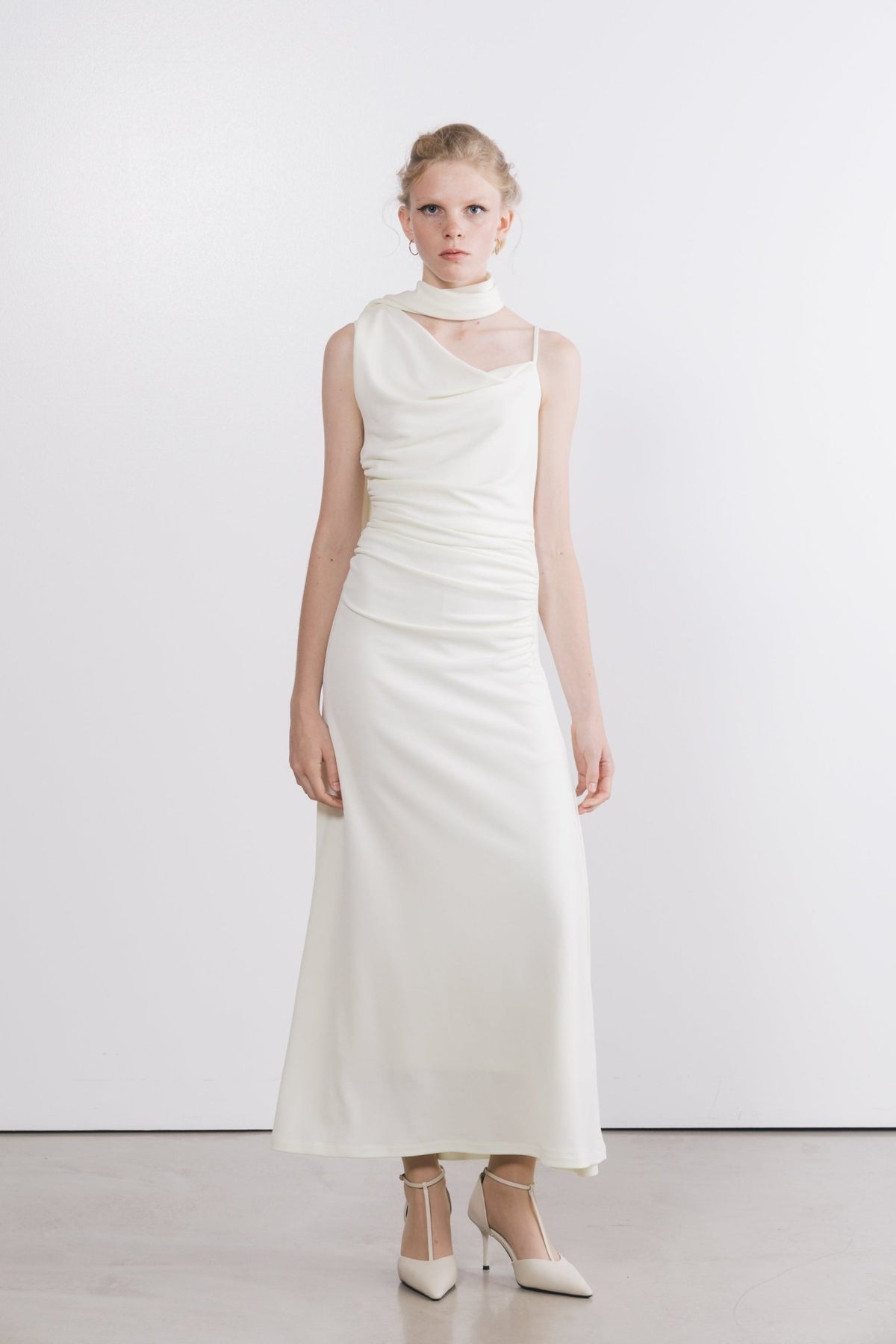 Linge Asymmetry Dress