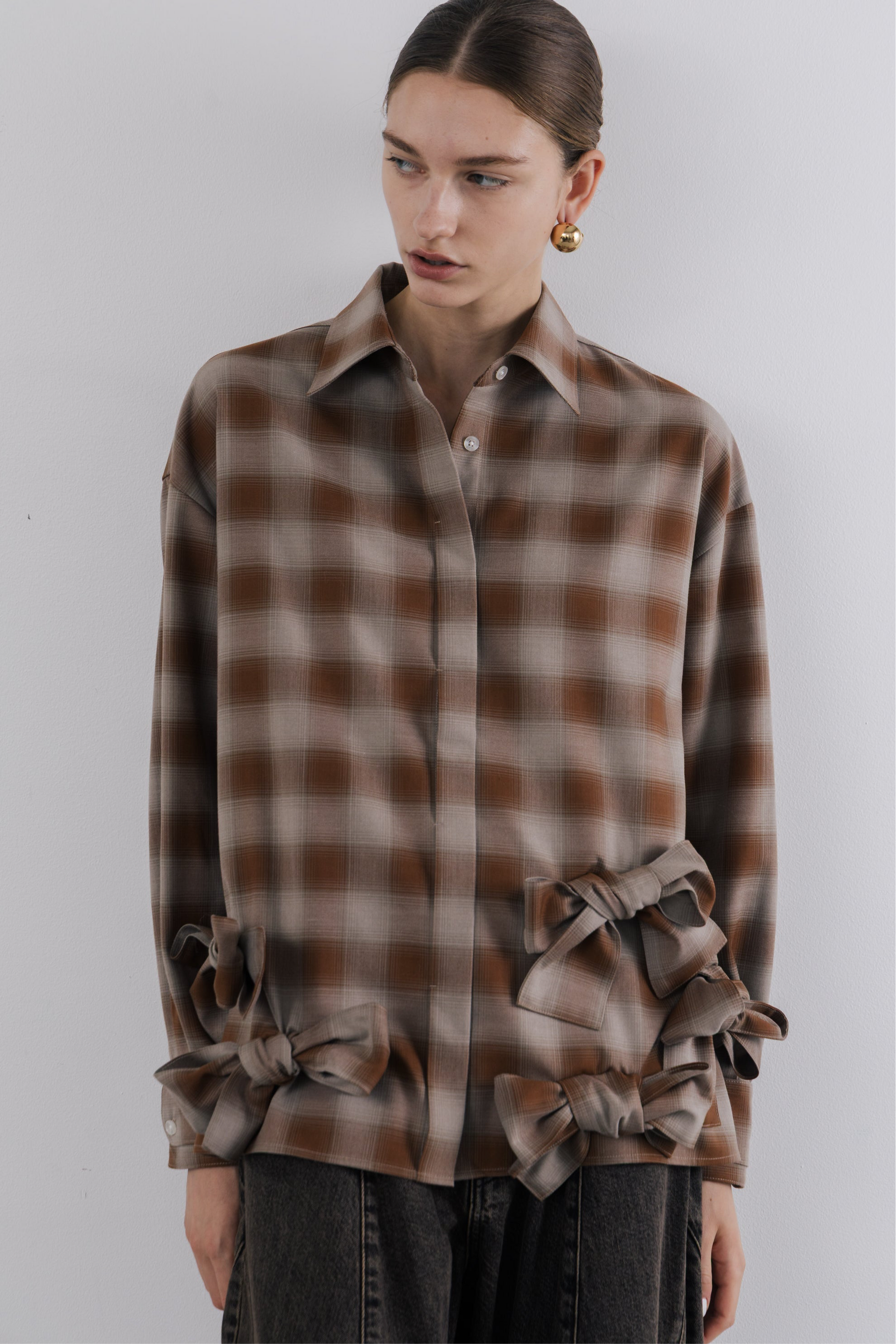 THE TOÉ the toe Kordela Twist Shirt Kordela Twist Shirt – THE TOÉ