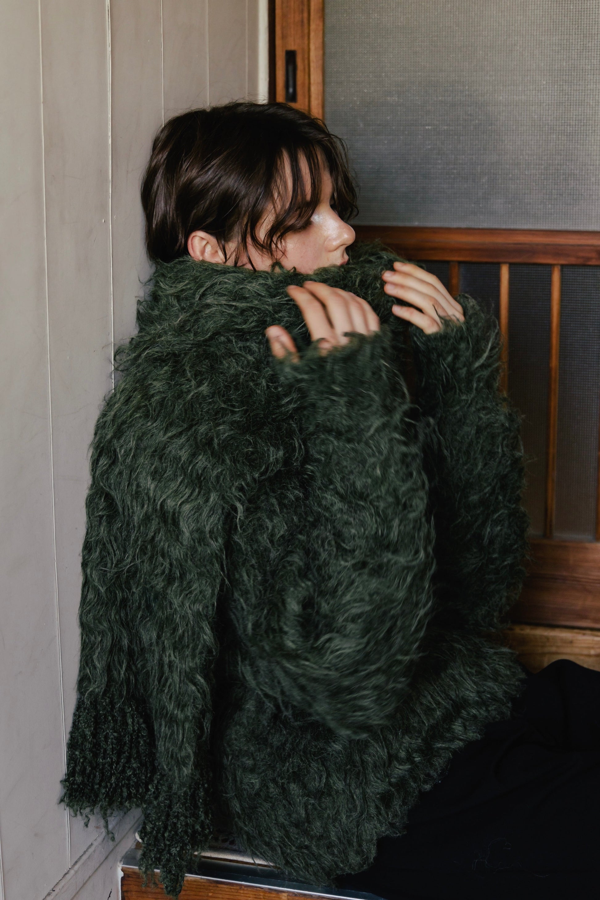 Pigalle shaggy muffler