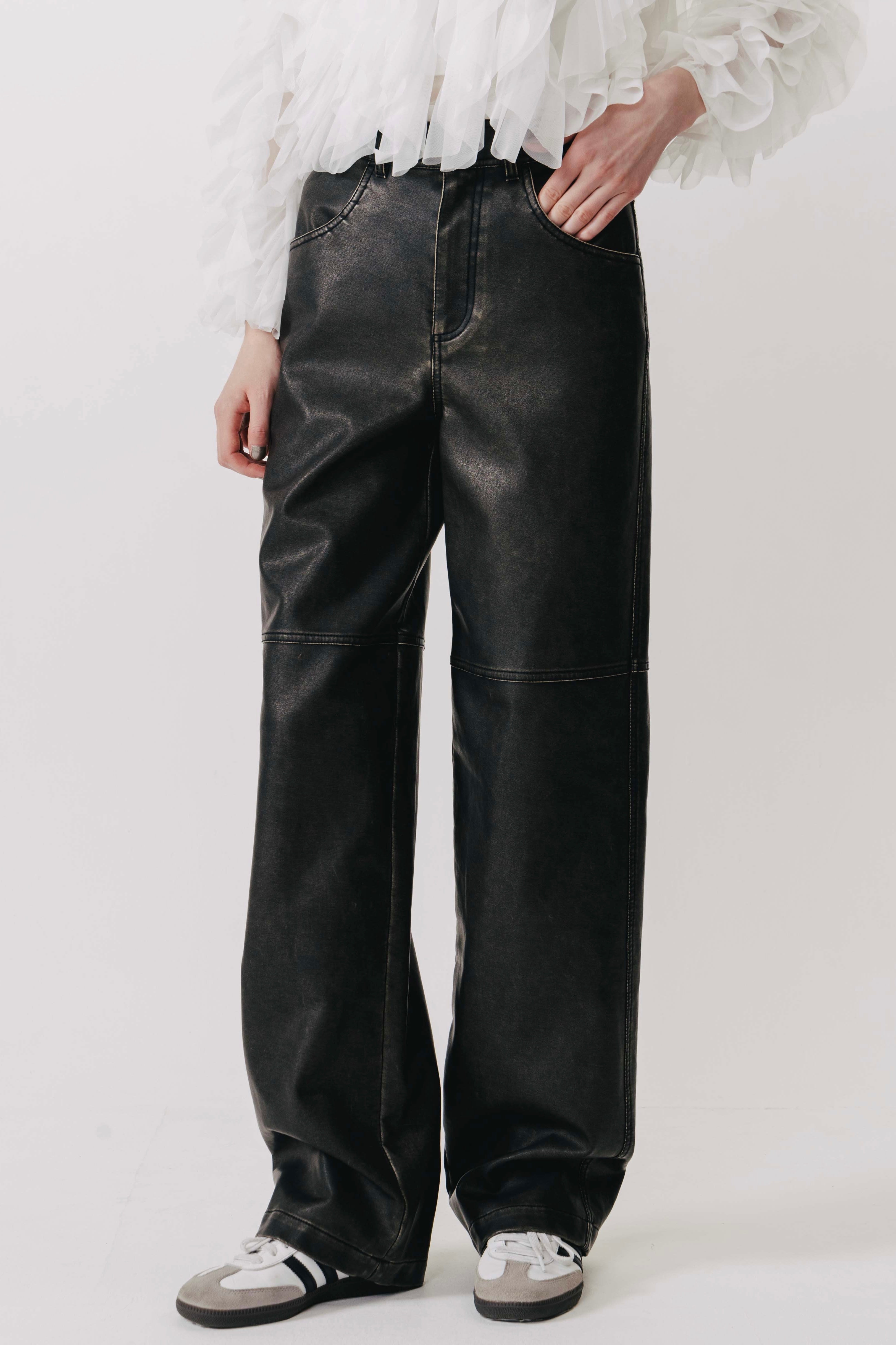 (10/21 21:00-)Camden leather pants