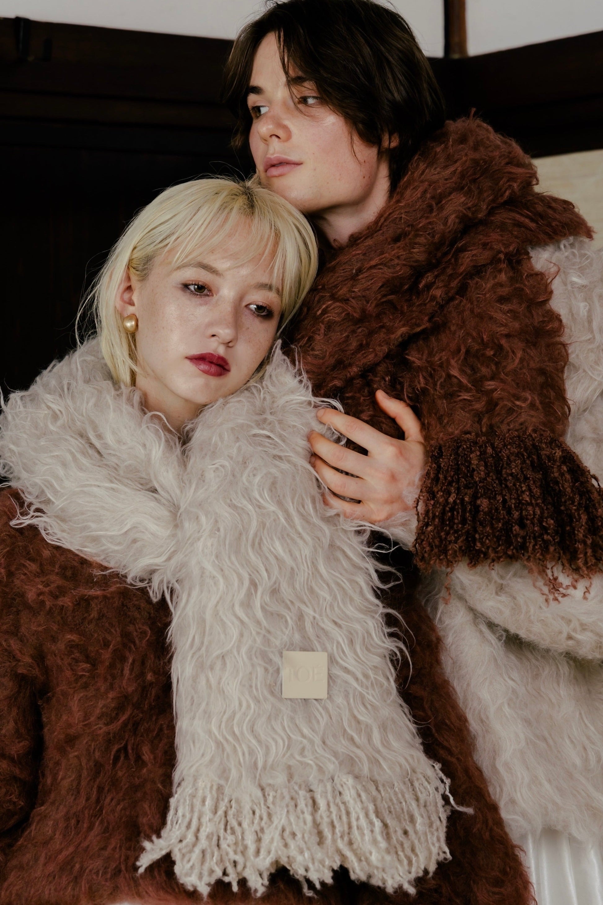 Pigalle shaggy muffler