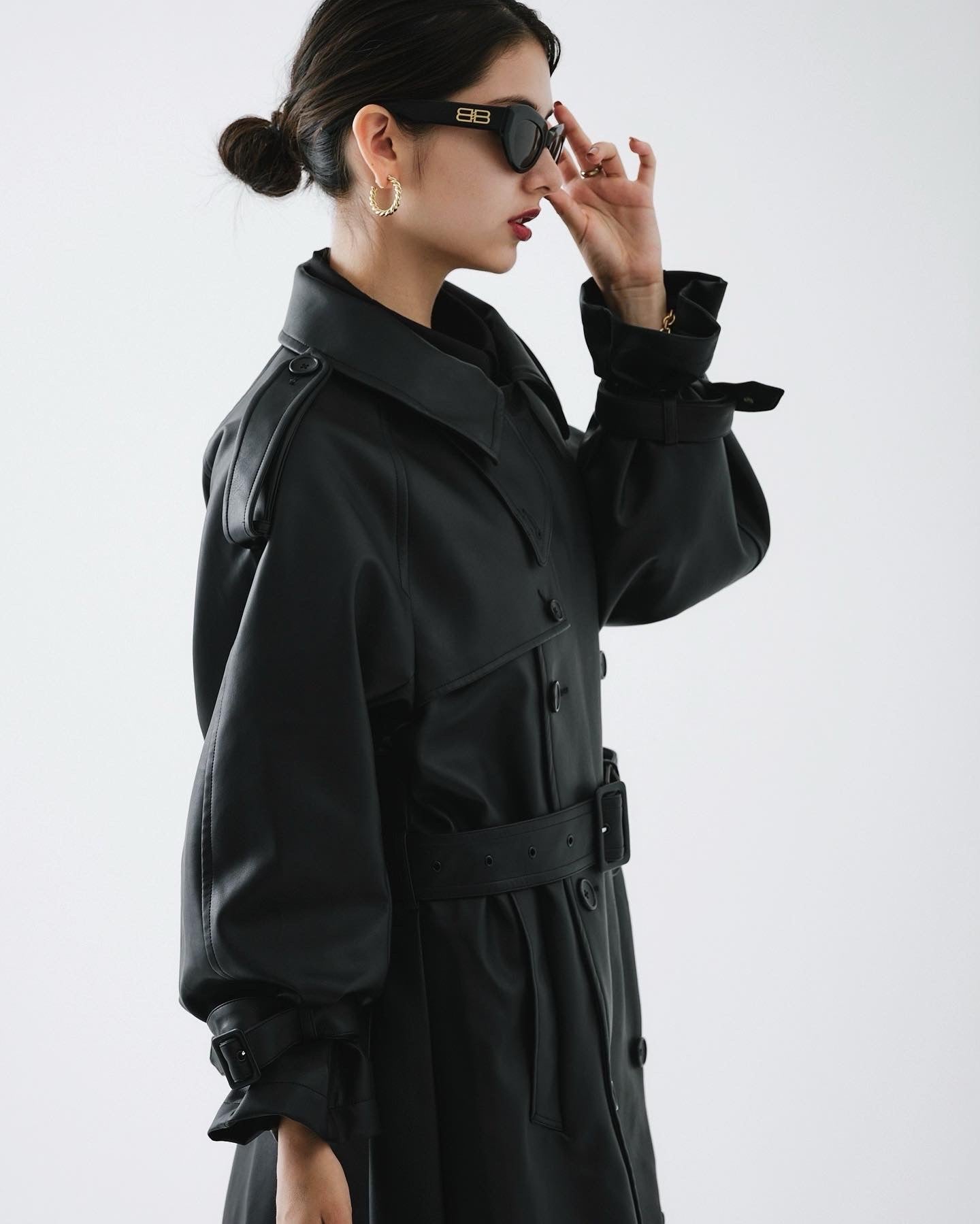 THE TOÉ AVIGNON TRENCH COAT Leather ブラック試着のみです