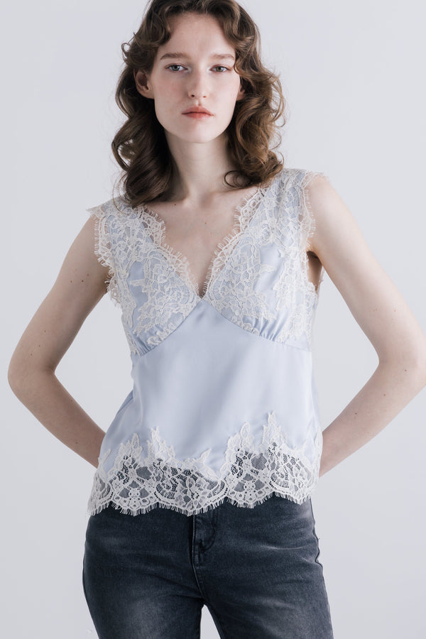 Sneek Lace Top