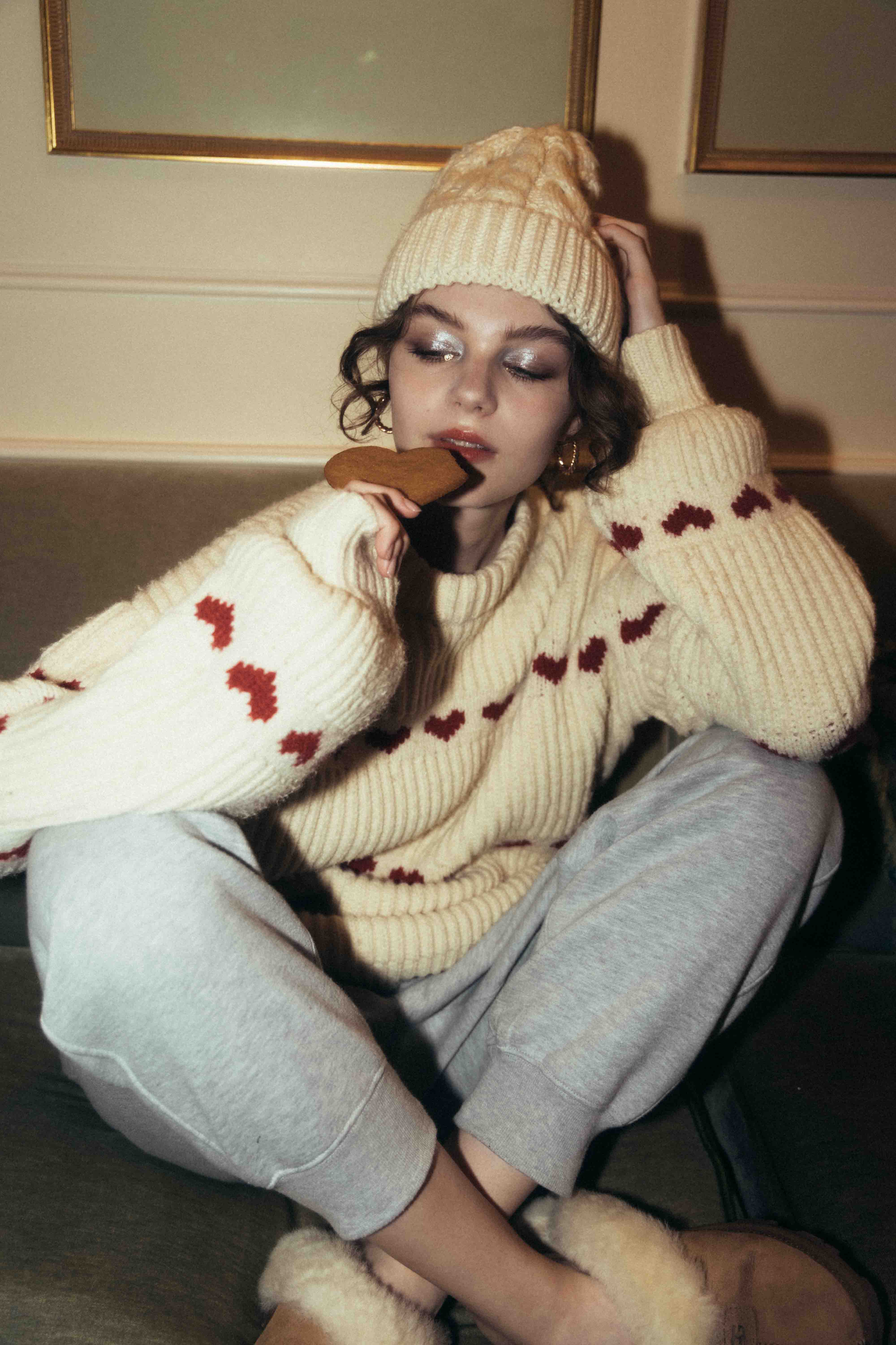 Amour Loose Knit – THE TOÉ