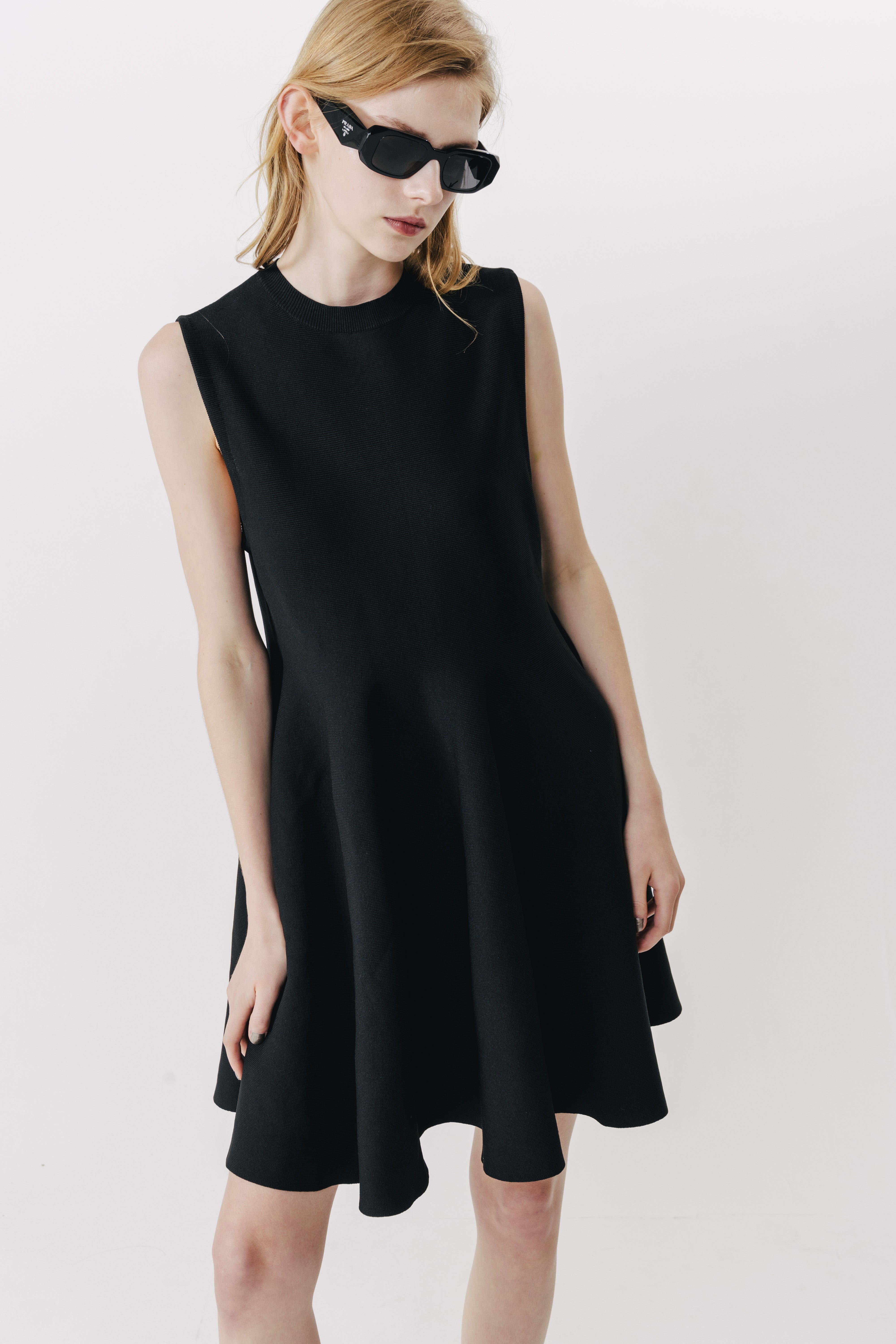 NoMad Sleeveless Flare Onepiece