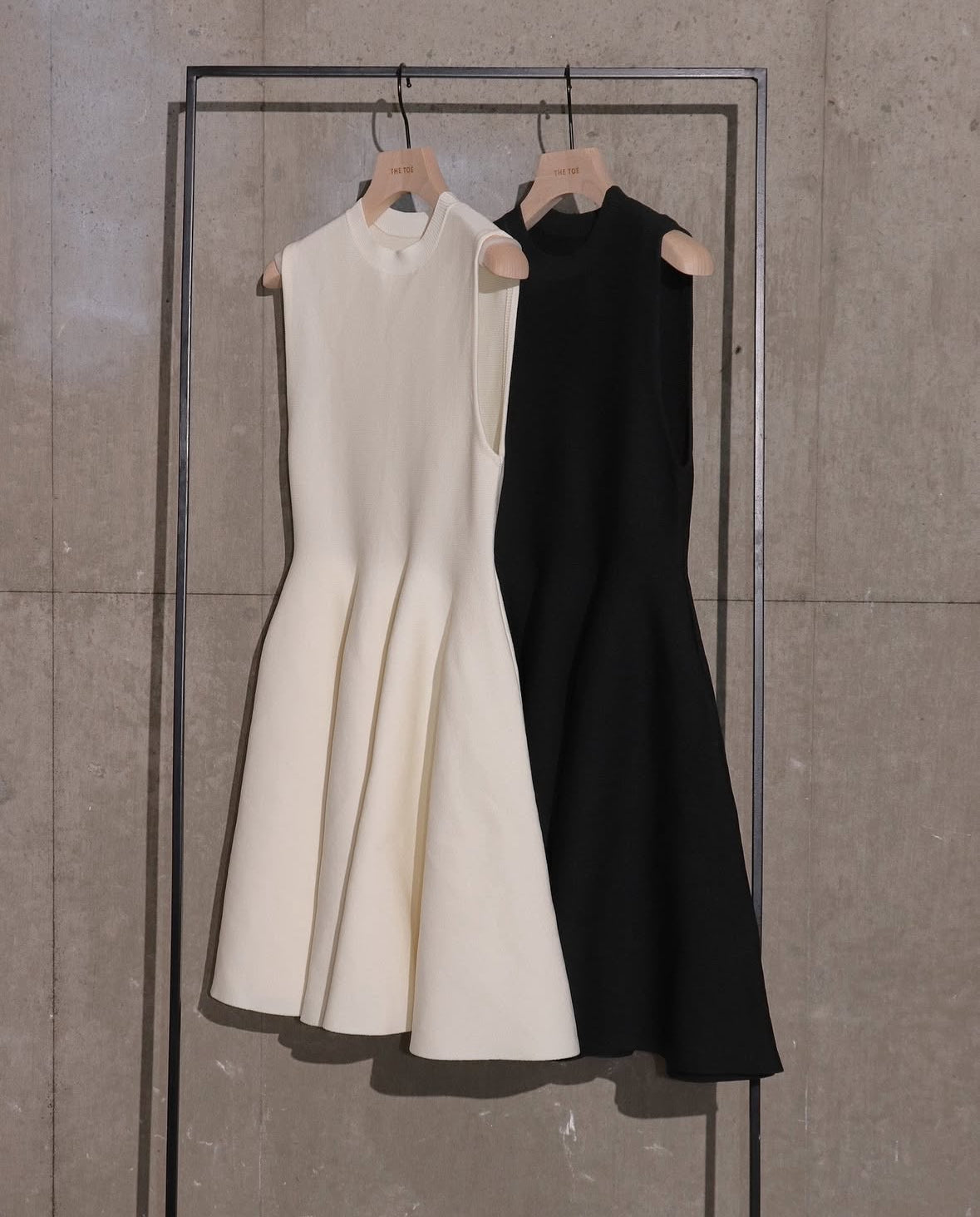 NoMad Sleeveless Flare Onepiece