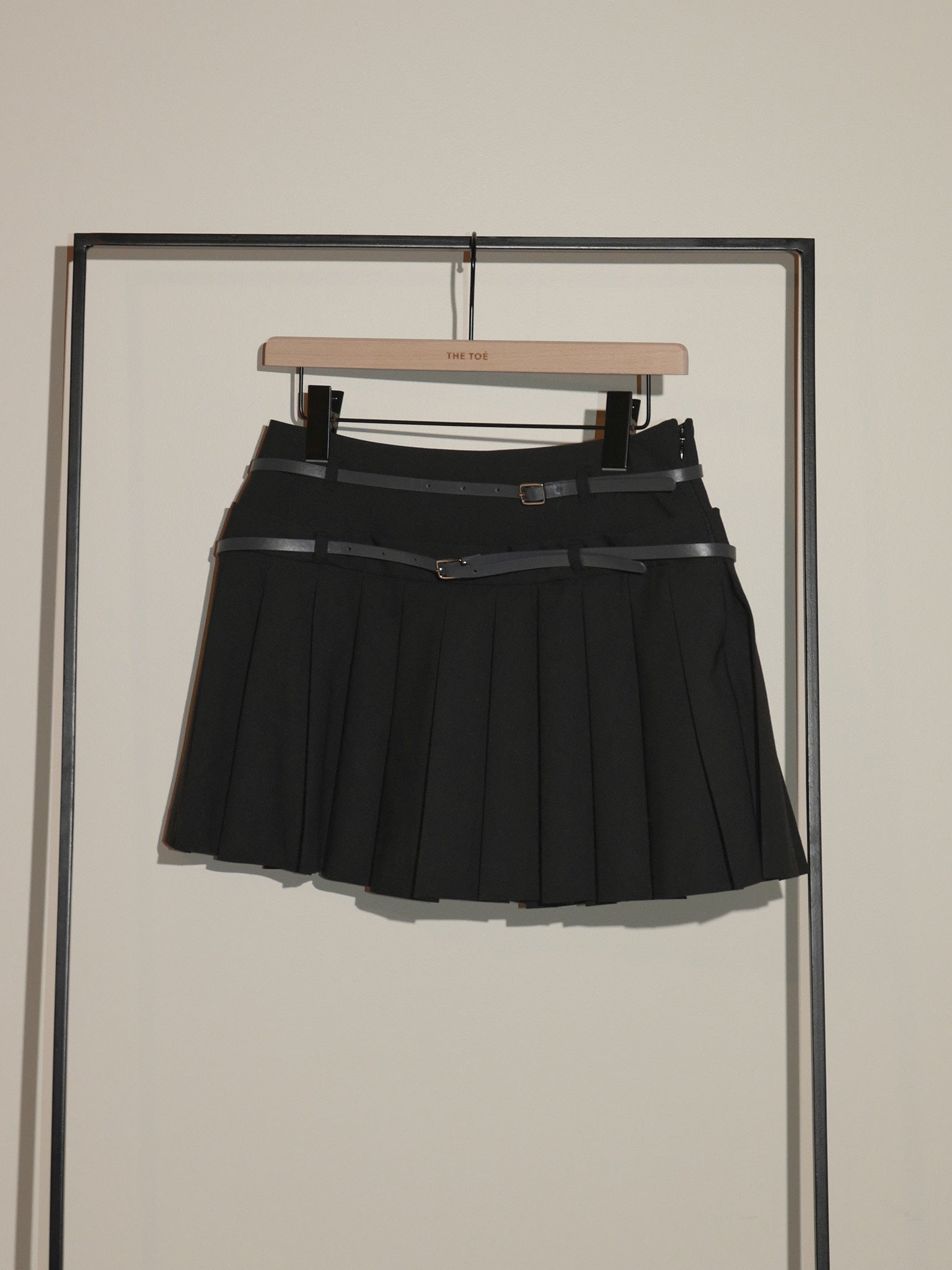 Astoria pleated skirt